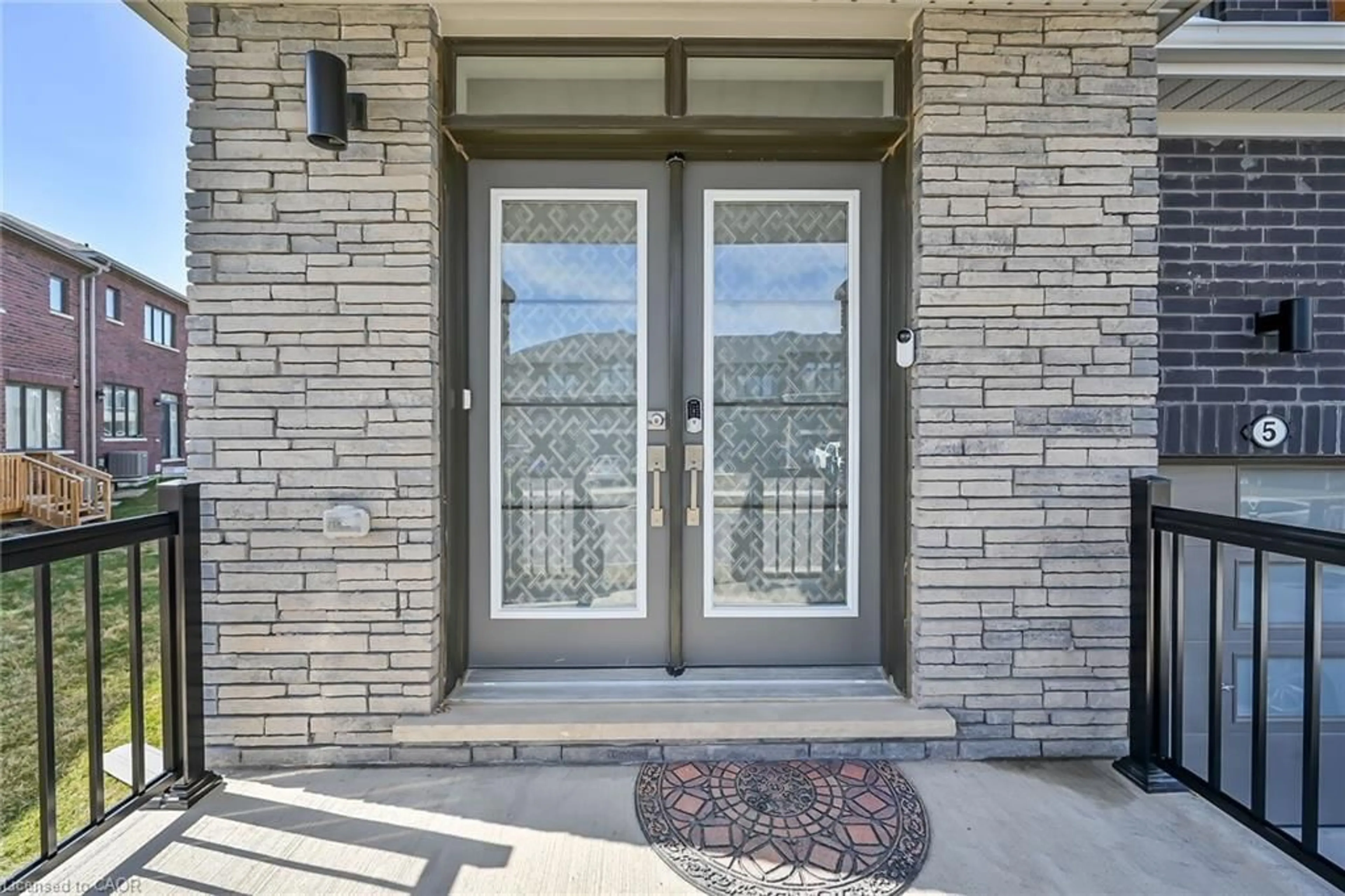 Indoor entryway for 5 Owl Lane, Caledonia Ontario N3W 0G4