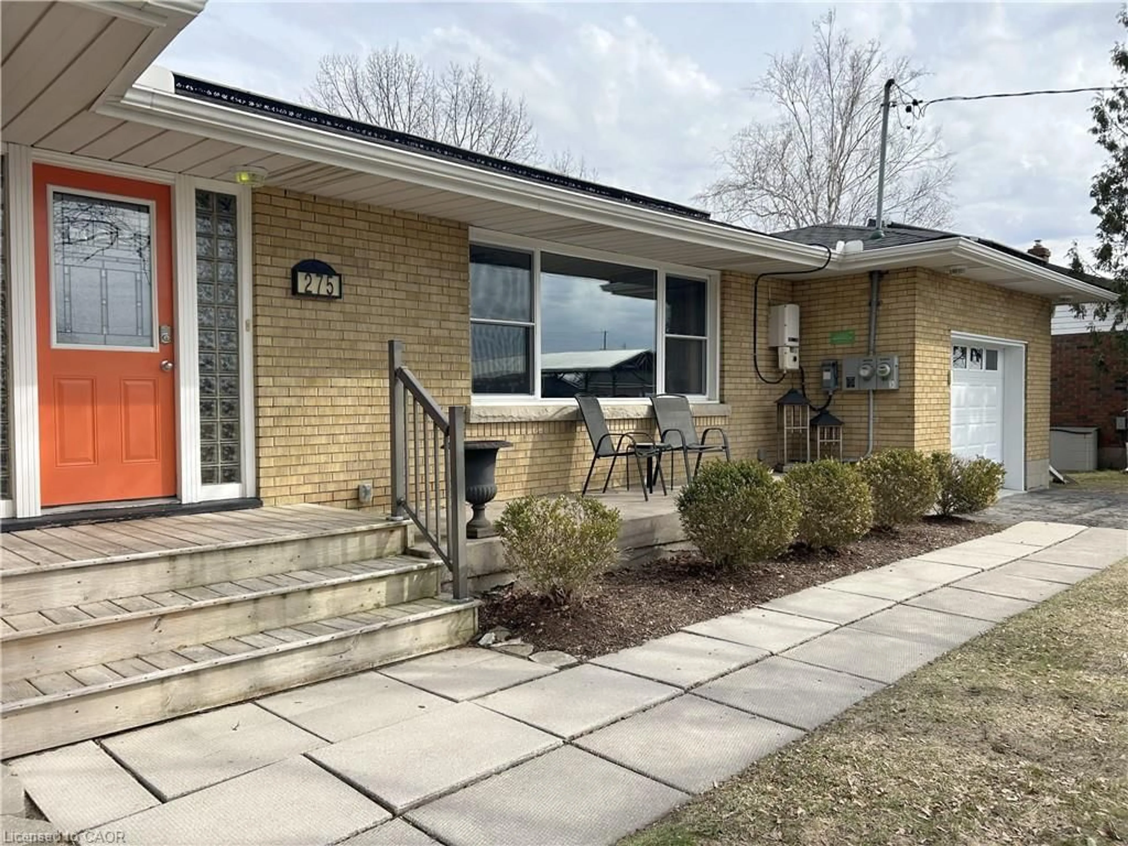 Home with brick exterior material, street for 275 Leamon St, Waterford Ontario N0E 1Y0