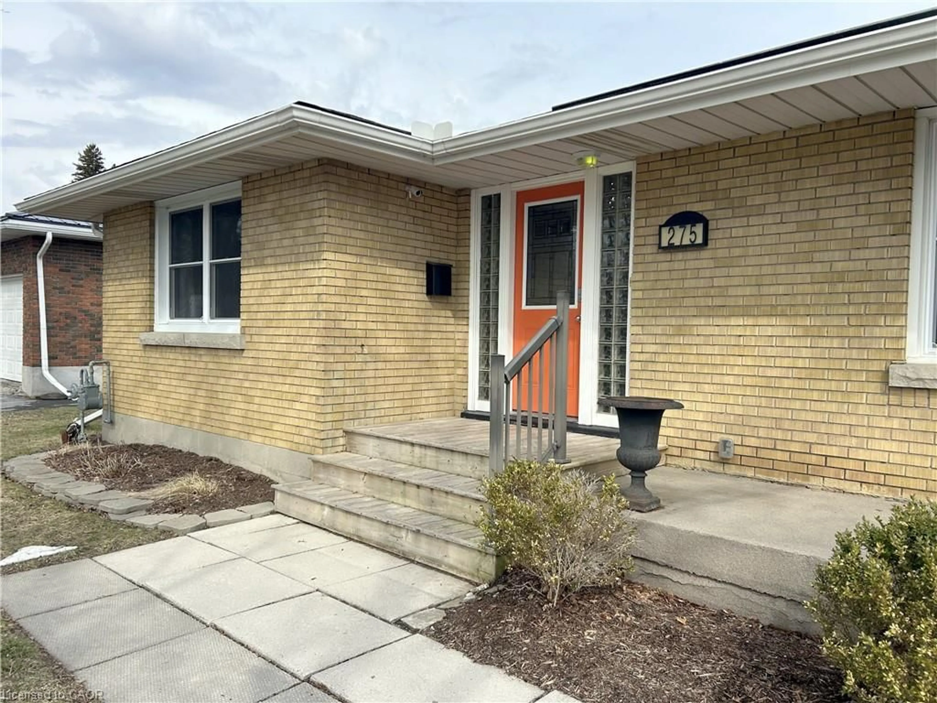 Home with brick exterior material, street for 275 Leamon St, Waterford Ontario N0E 1Y0