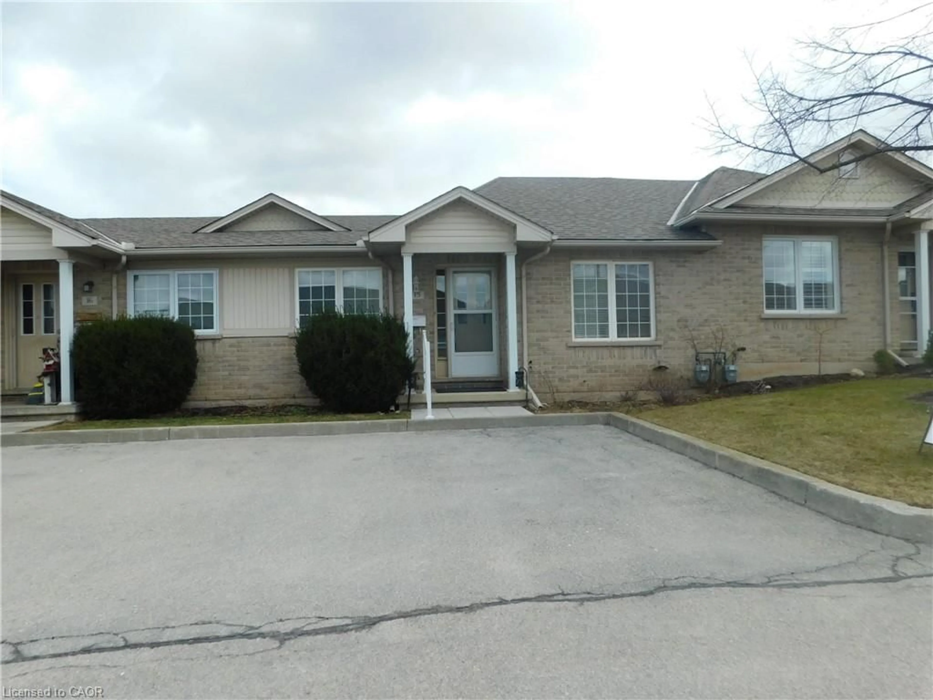 Unknown for 24 Kenyon Cres #15, Grimsby Ontario L3M 5S4