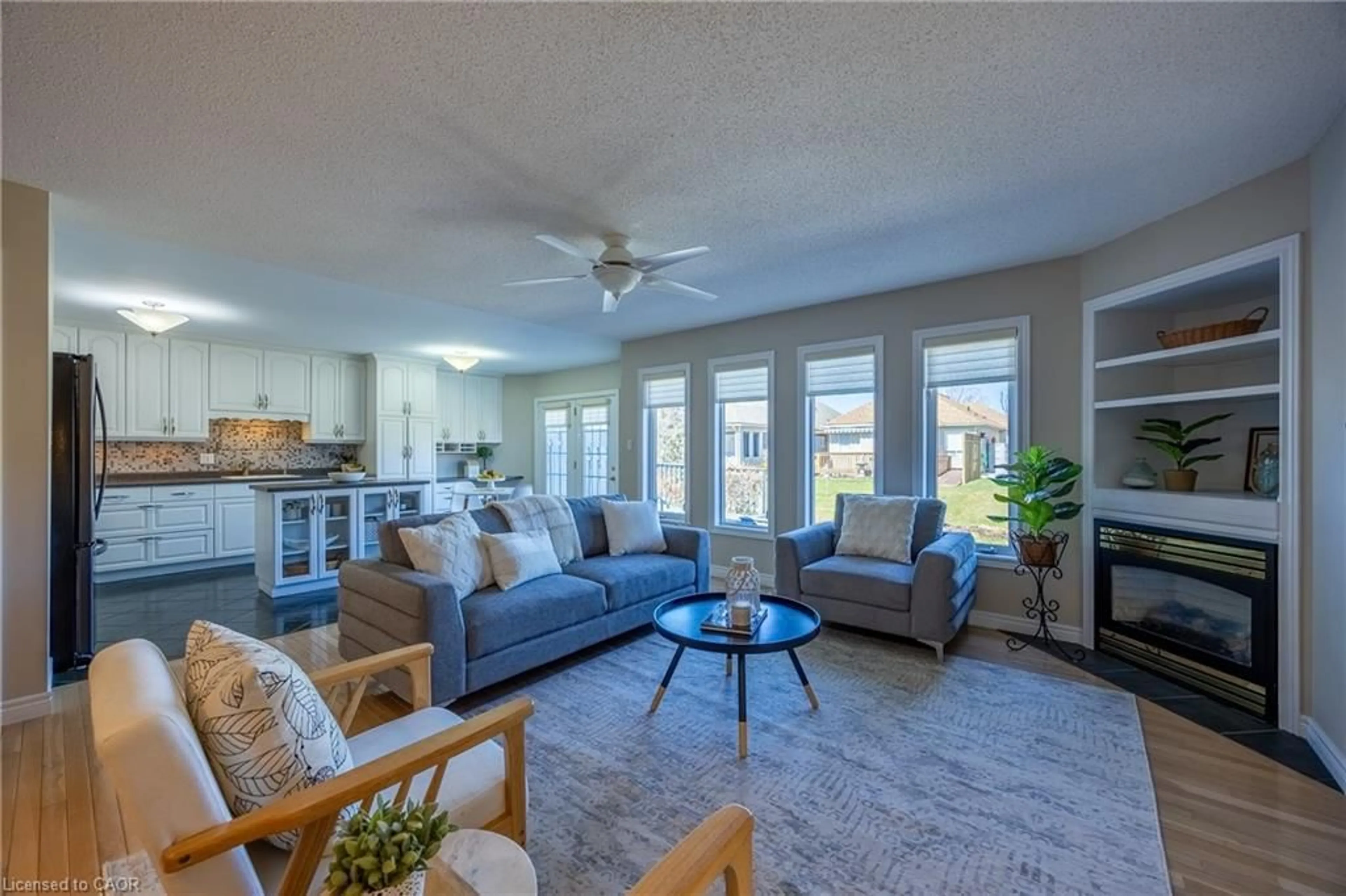 Living room with furniture, unknown for 18 Carolina Way, Port Rowan Ontario N0E 1M0