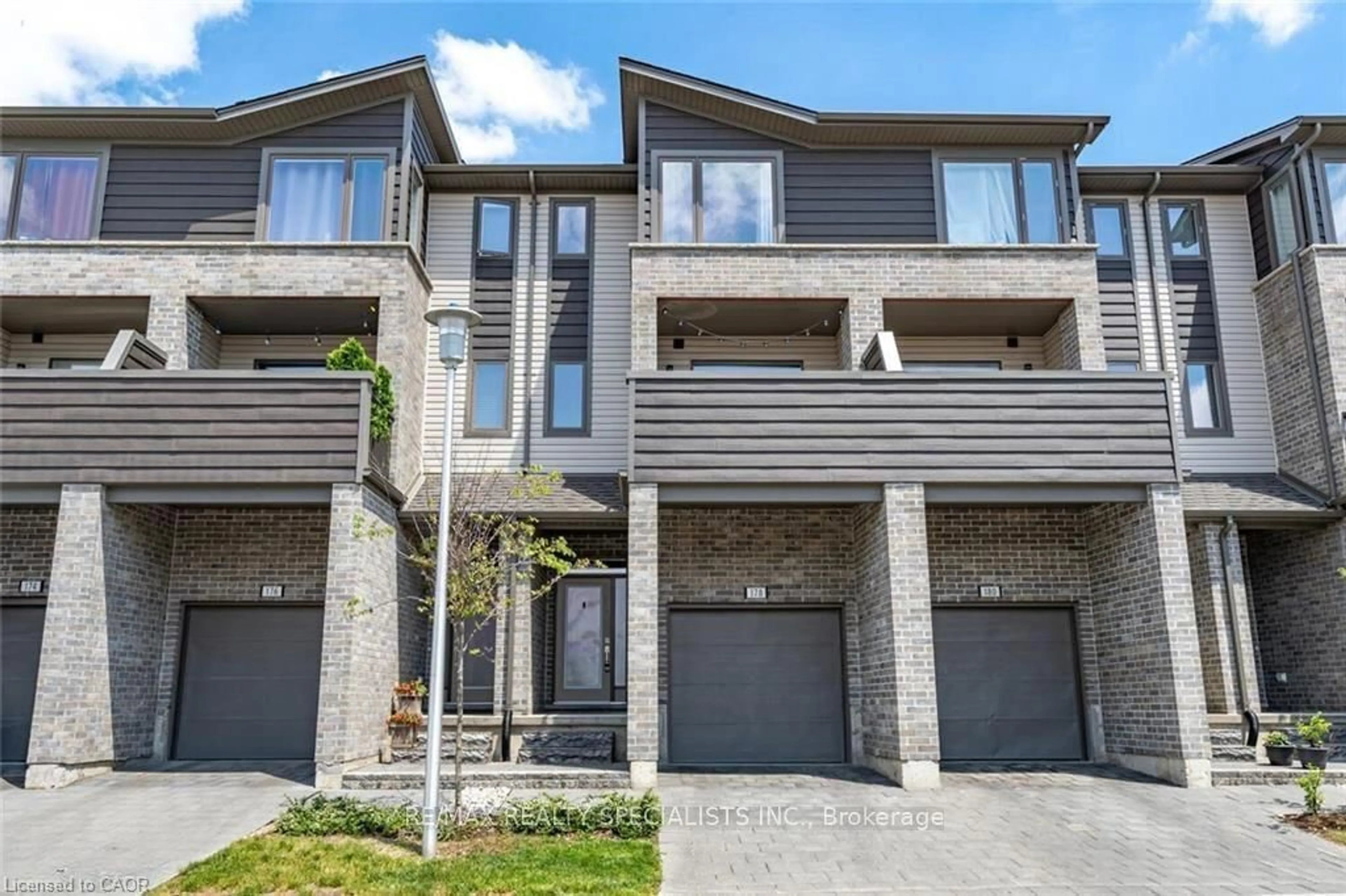 Unknown for 1960 Dalmagarry Rd #178, London Ontario N6G 0T8