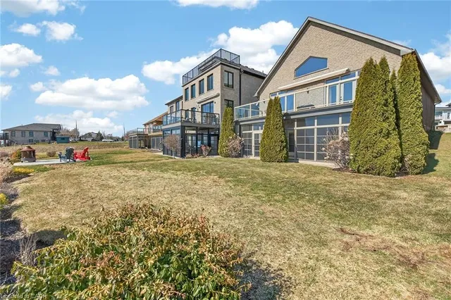 80 New Lakeshore Rd #16, Port Dover 5