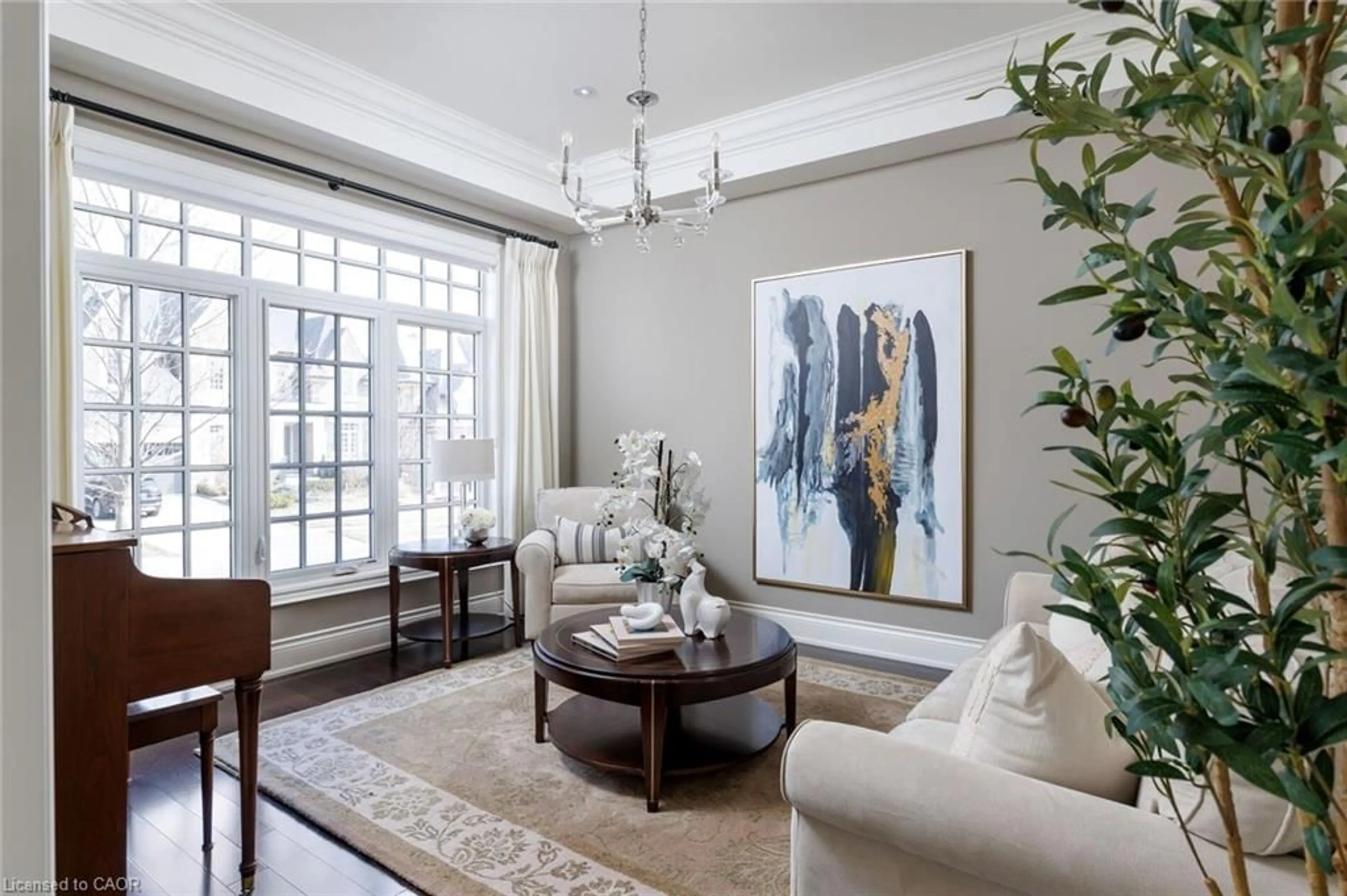 Living room with furniture, unknown for 68 Annsleywood Crt, Kleinburg Ontario L4H 4G6