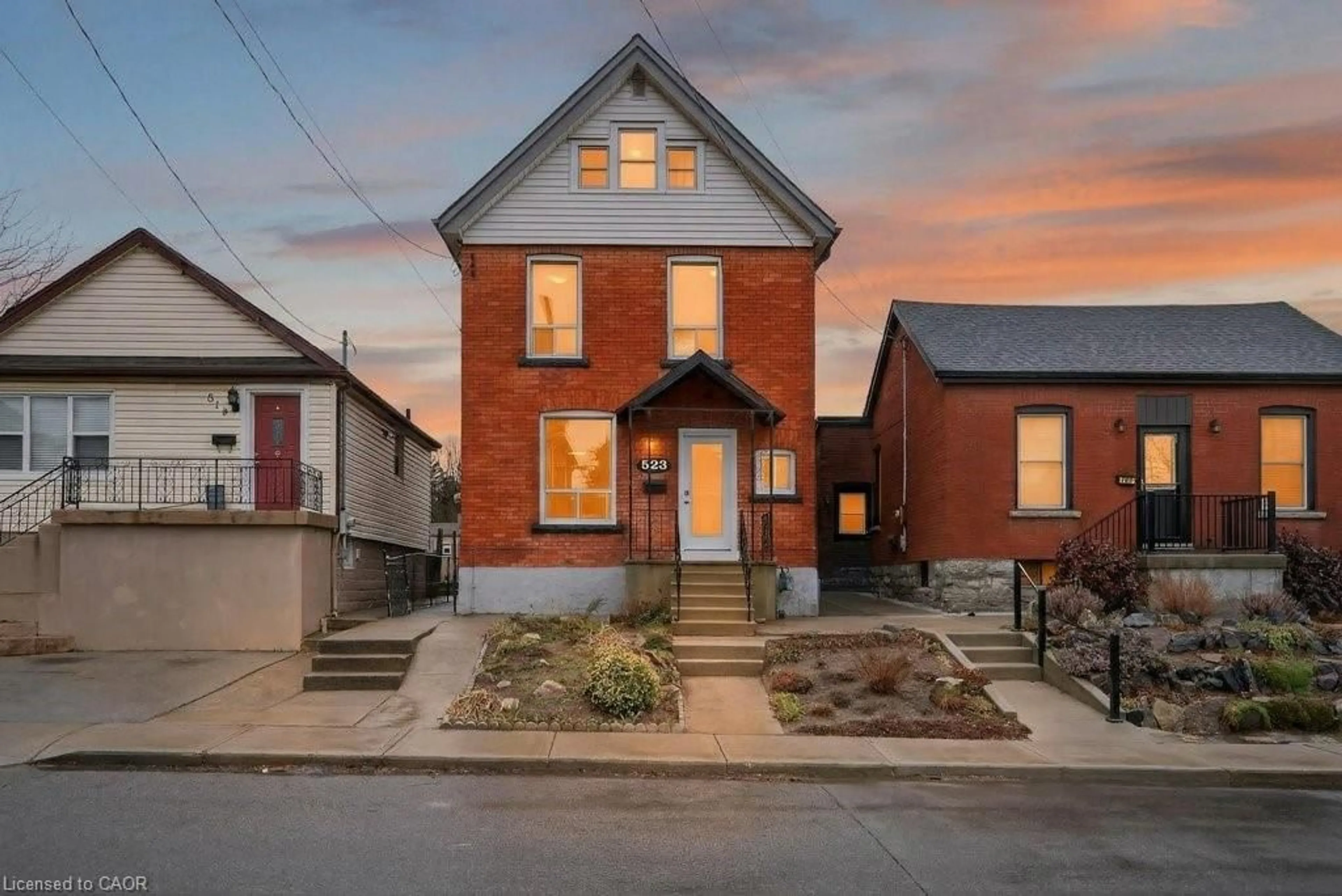 Home with brick exterior material, street for 523 Catharine St, Hamilton Ontario L8L 4V3
