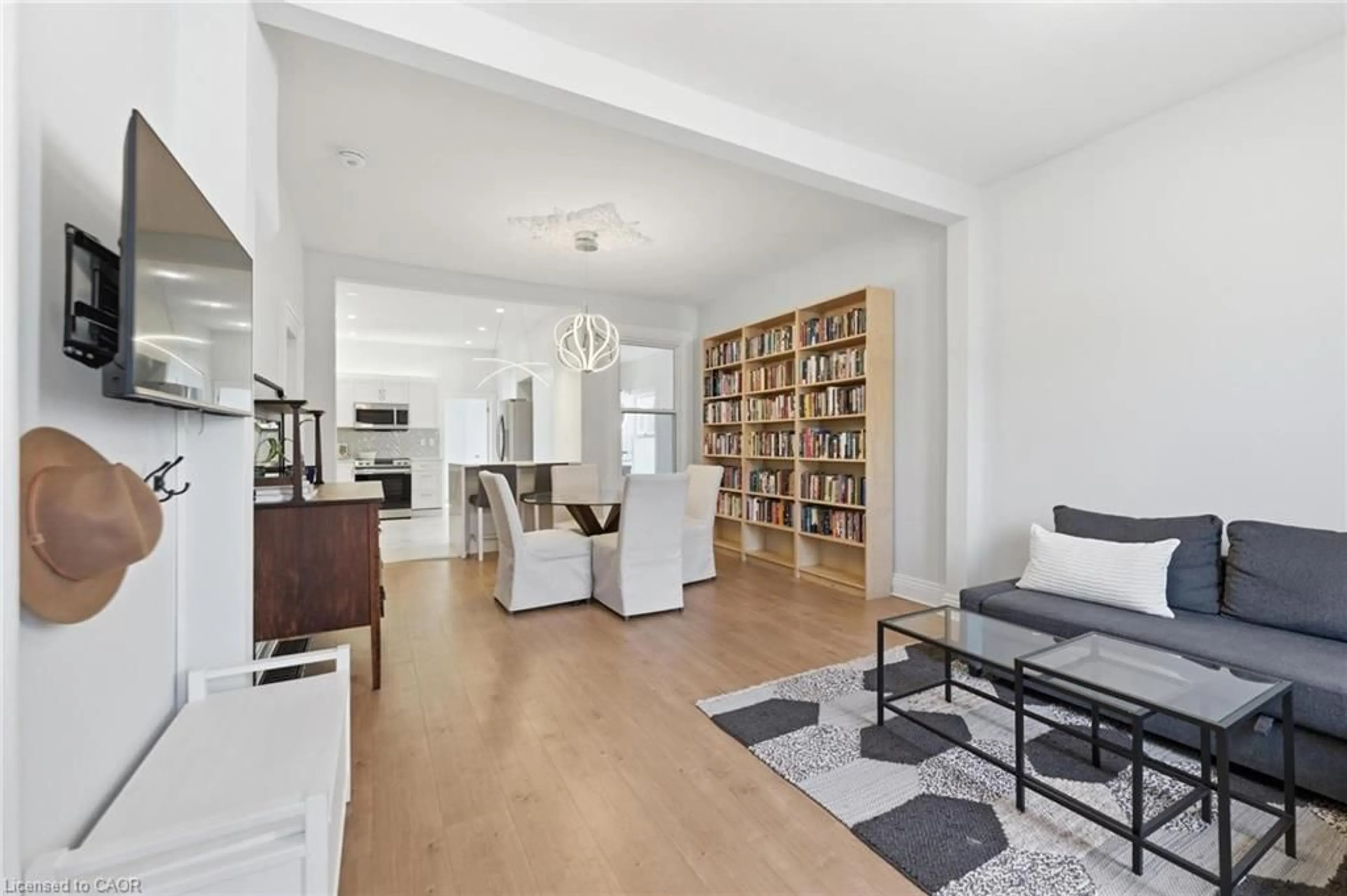 Living room with furniture, unknown for 176 Wood St, Hamilton Ontario L8L 3Y9