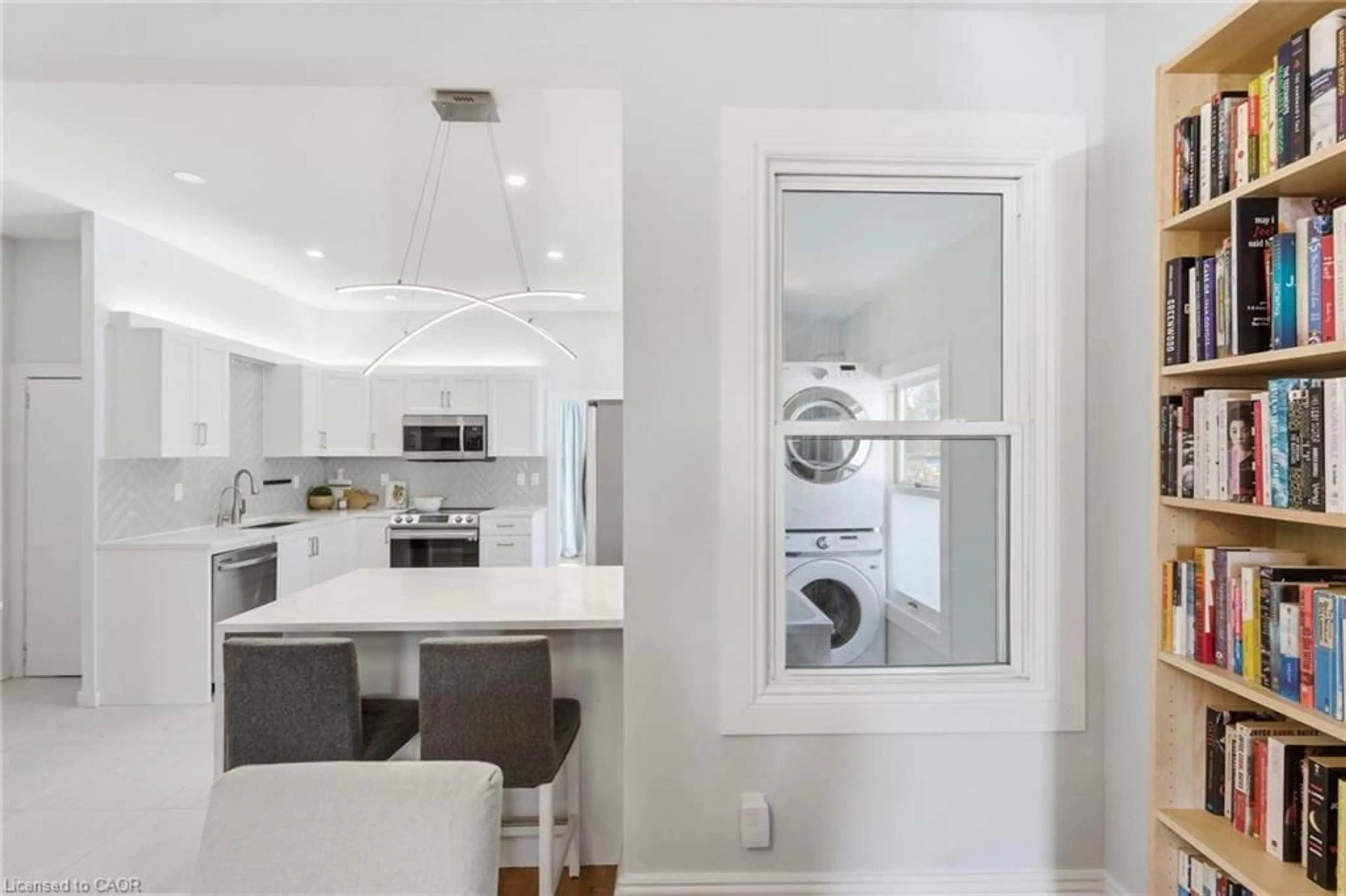 Unknown for 176 Wood St, Hamilton Ontario L8L 3Y9