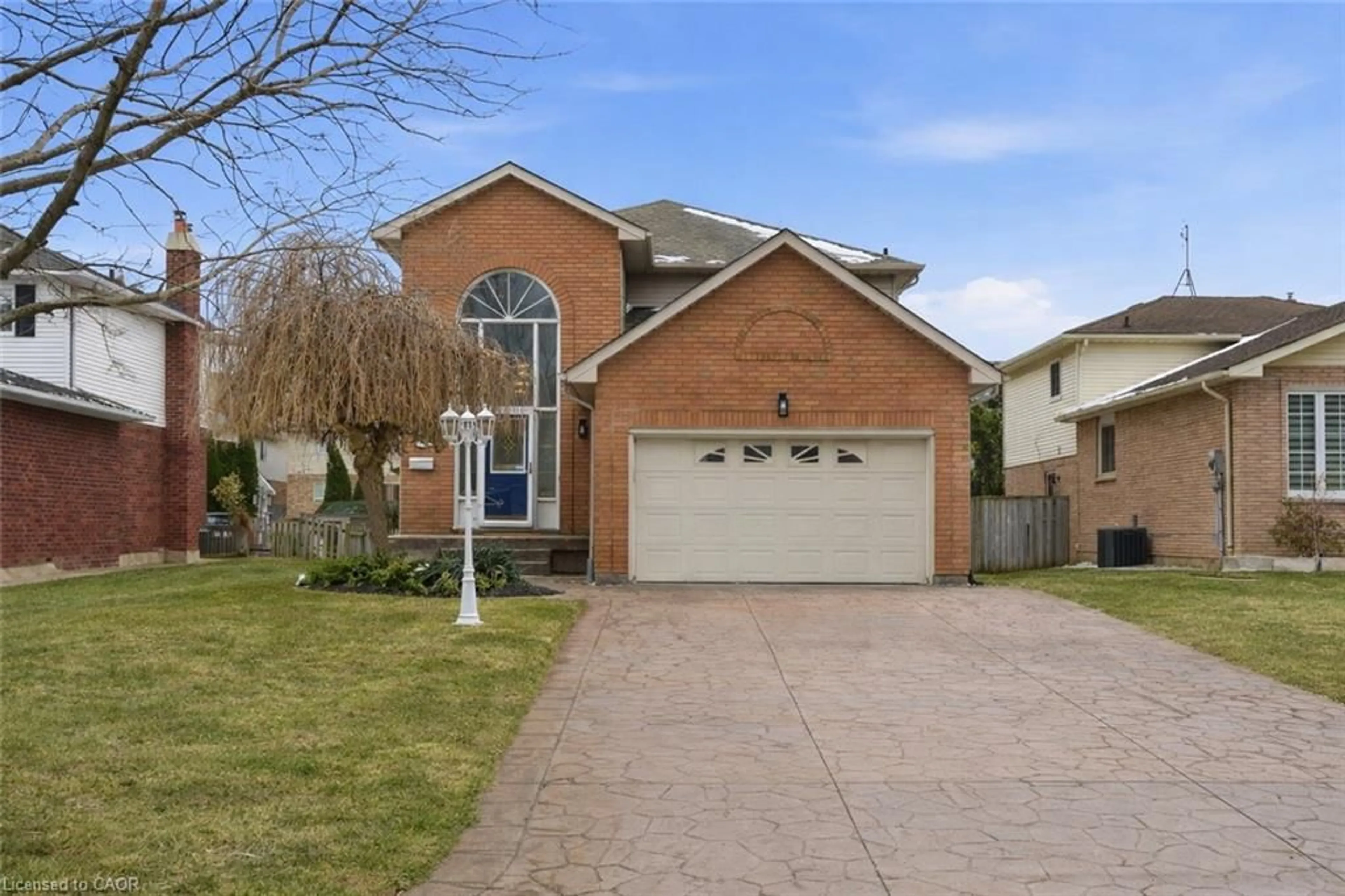 Home with brick exterior material, street for 12 Sumner Cres, Grimsby Ontario L3M 5E2