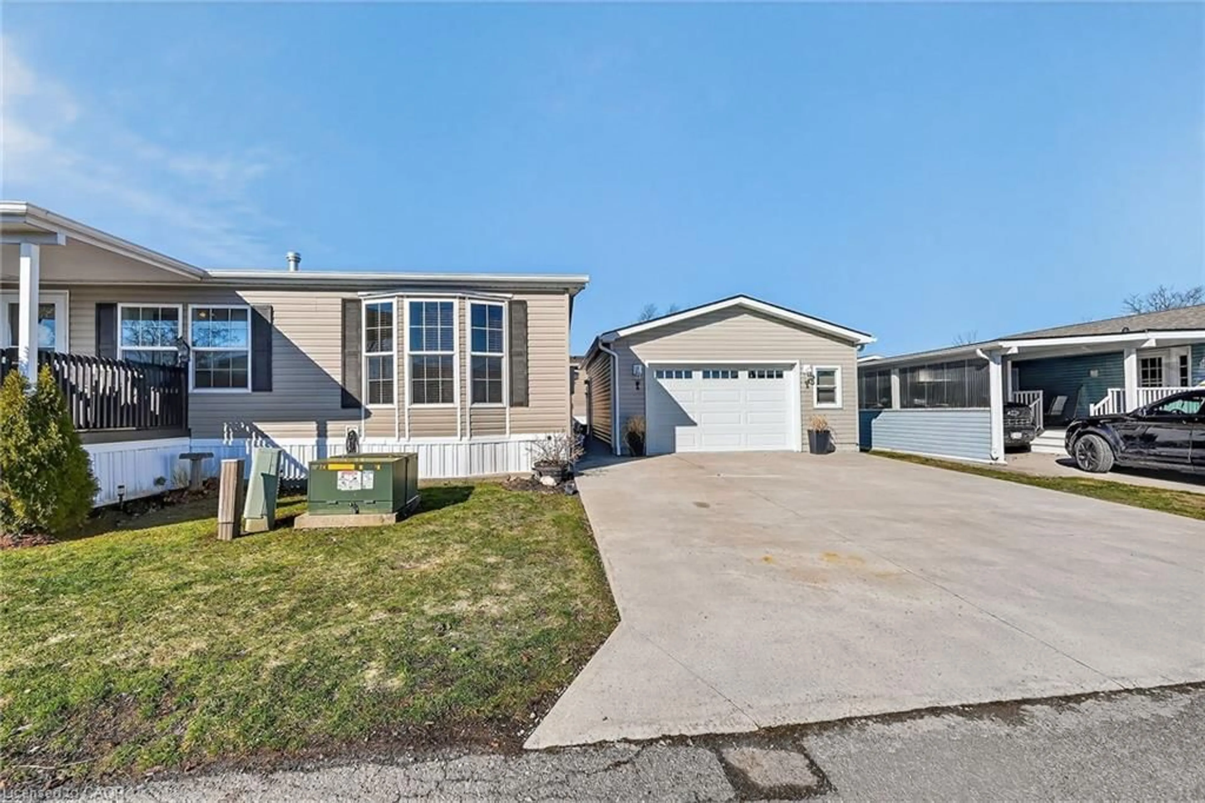 Home with vinyl exterior material, street for 3033 Townline Rd #211, Stevensville Ontario L0S 1A1