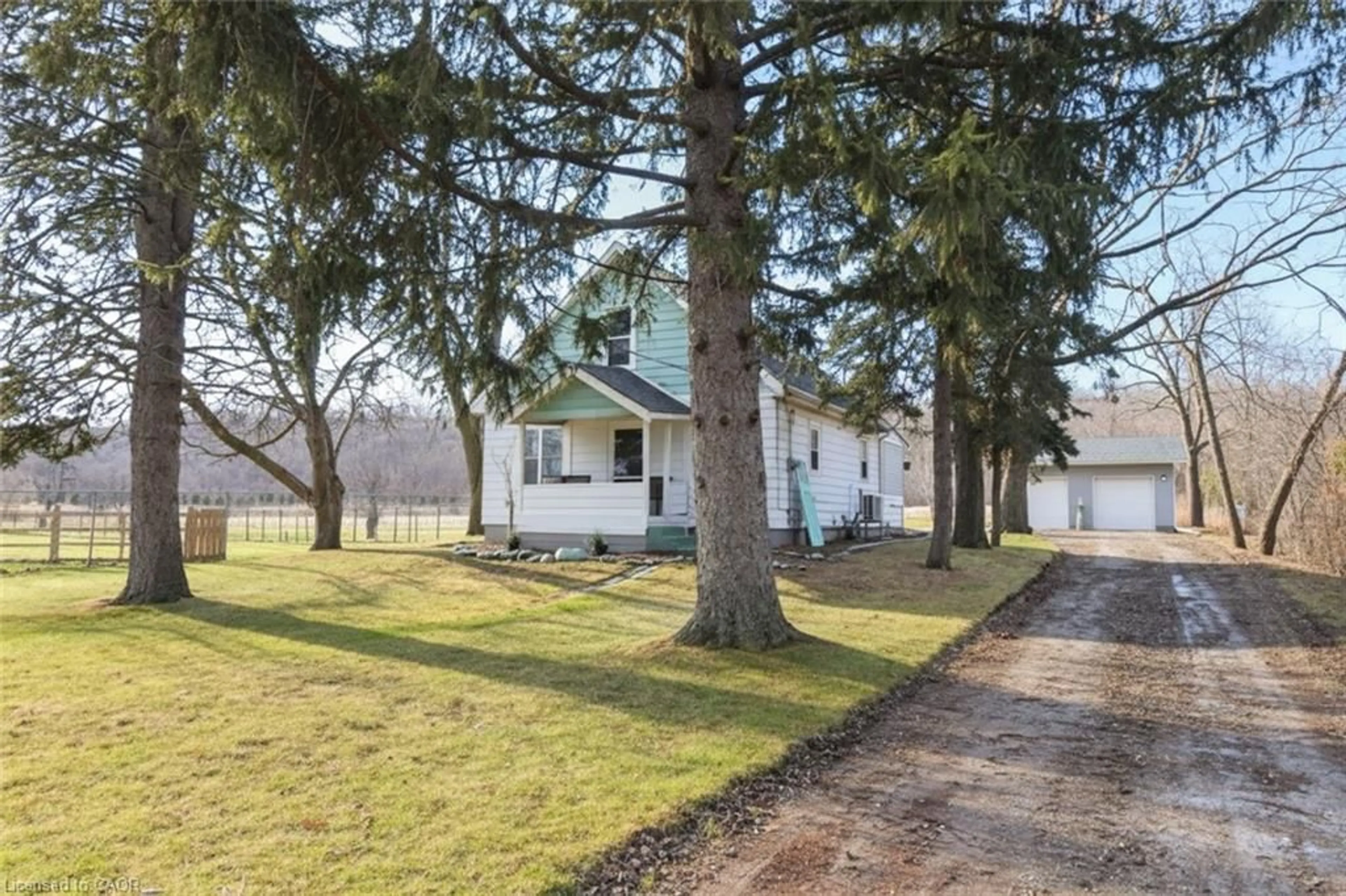 A pic from outside/outdoor area/front of a property/back of a property/a pic from drone, street for 1058 Highway No 8 Hwy, Stoney Creek Ontario L8E 5J1