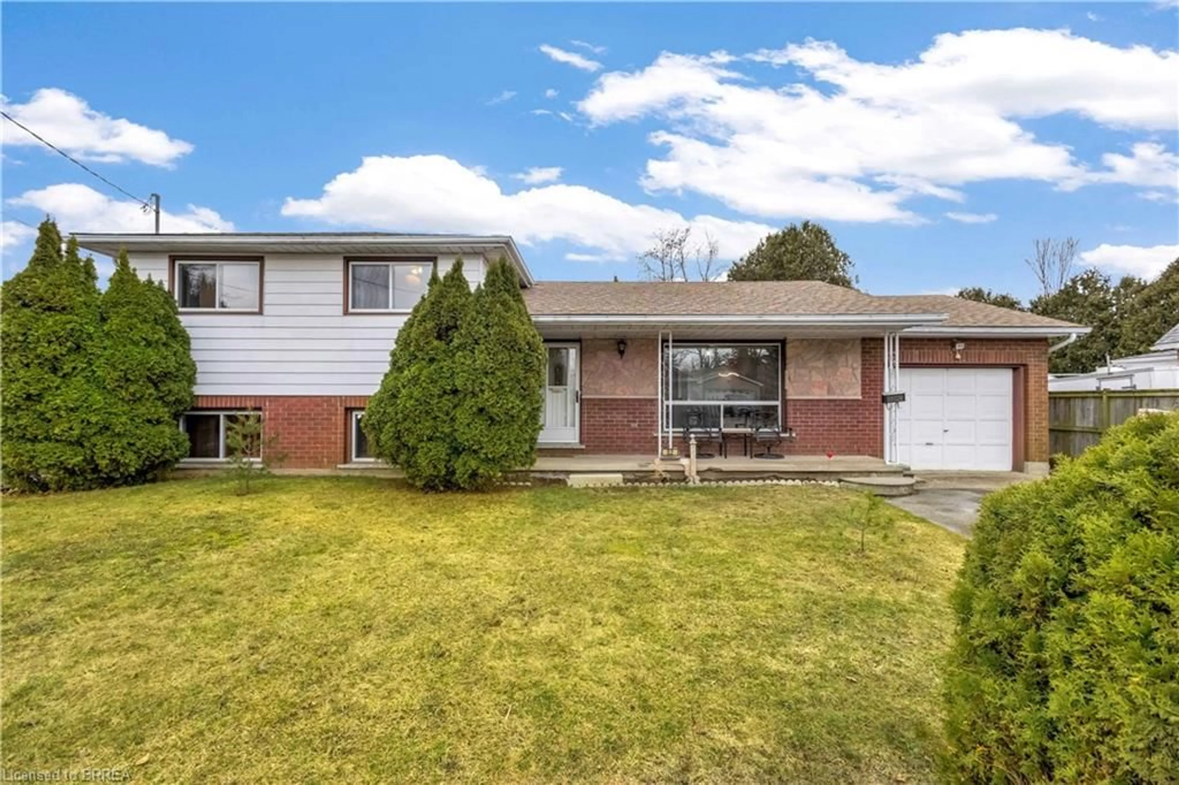 Unknown for 52 Charles St, Brantford Ontario N3T 1B3