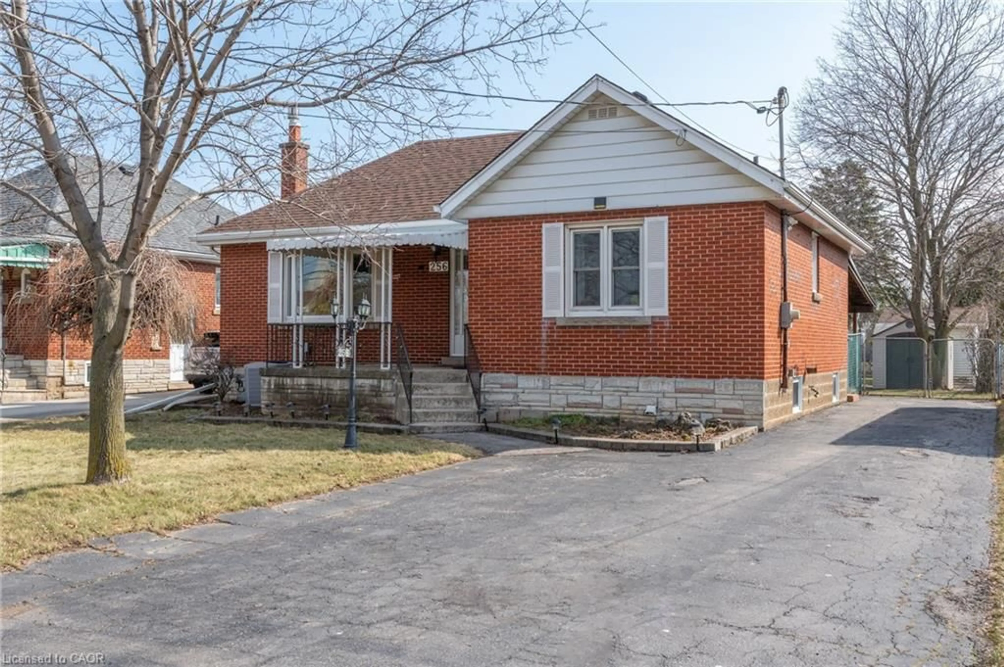 Home with brick exterior material, street for 256 Gray Rd, Stoney Creek Ontario L8E 1V1