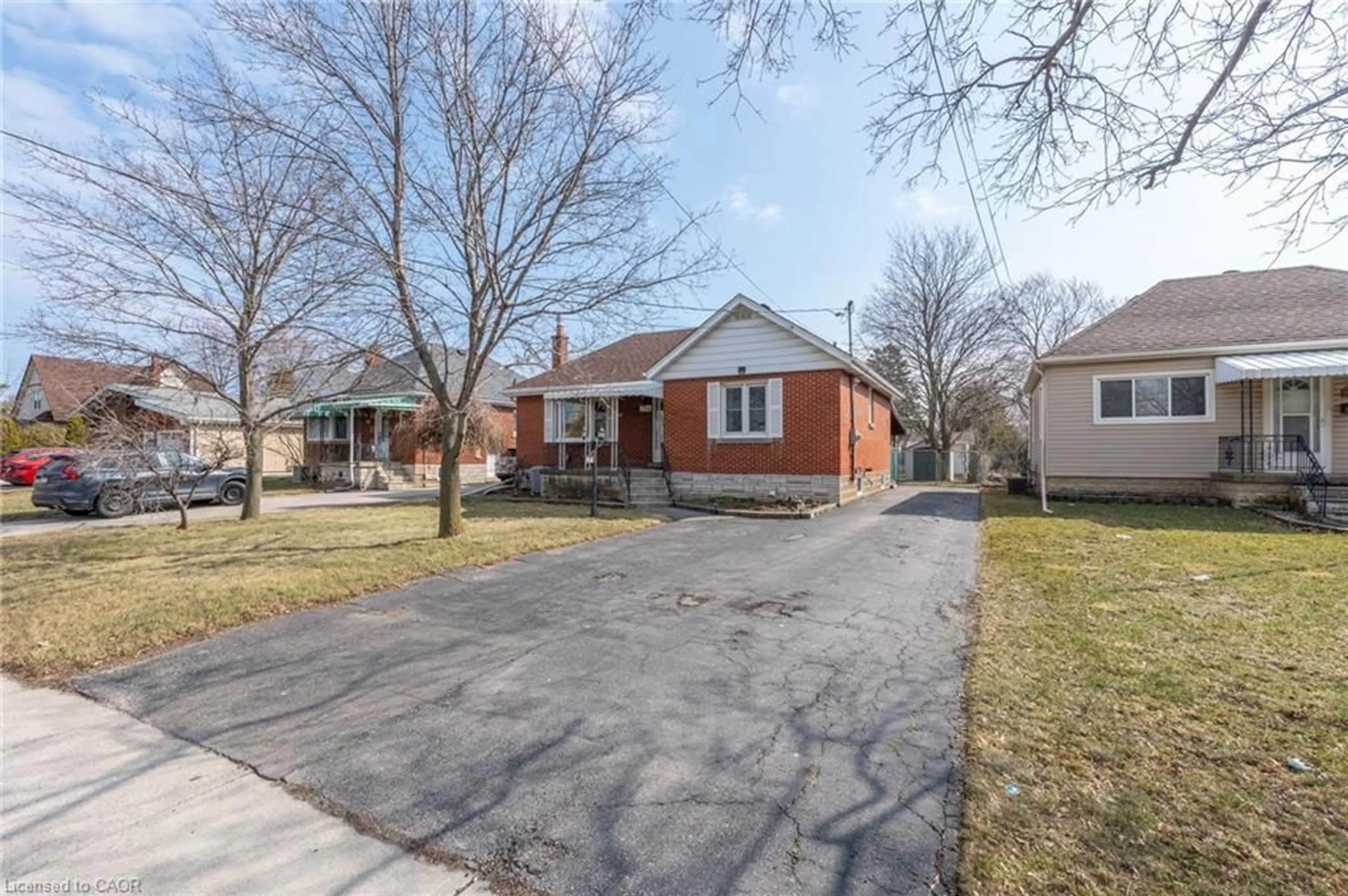 Home with brick exterior material, street for 256 Gray Rd, Stoney Creek Ontario L8E 1V1