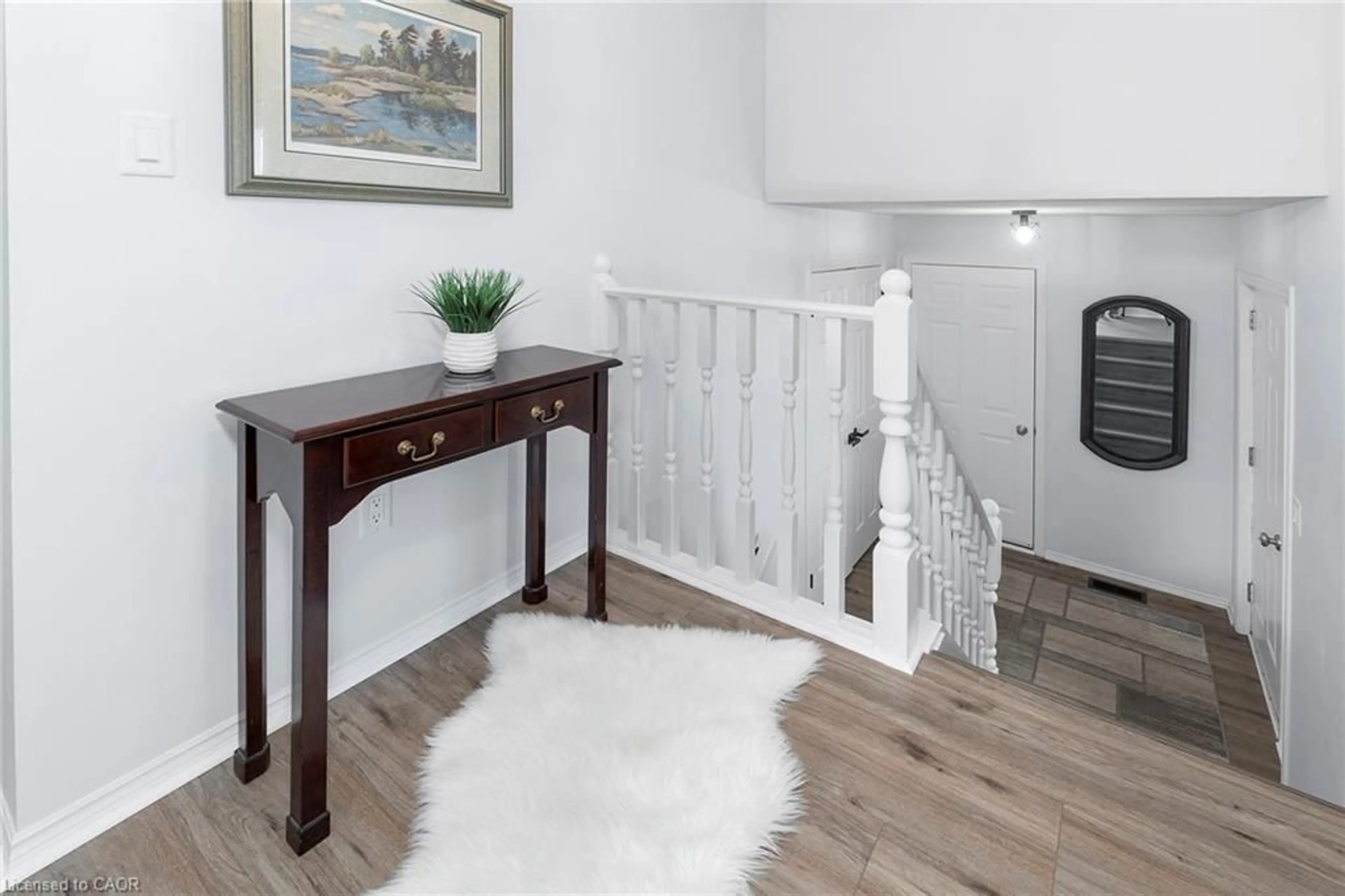 Indoor entryway for 461 Belleair Blvd, Ridgeway Ontario L0S 1N0