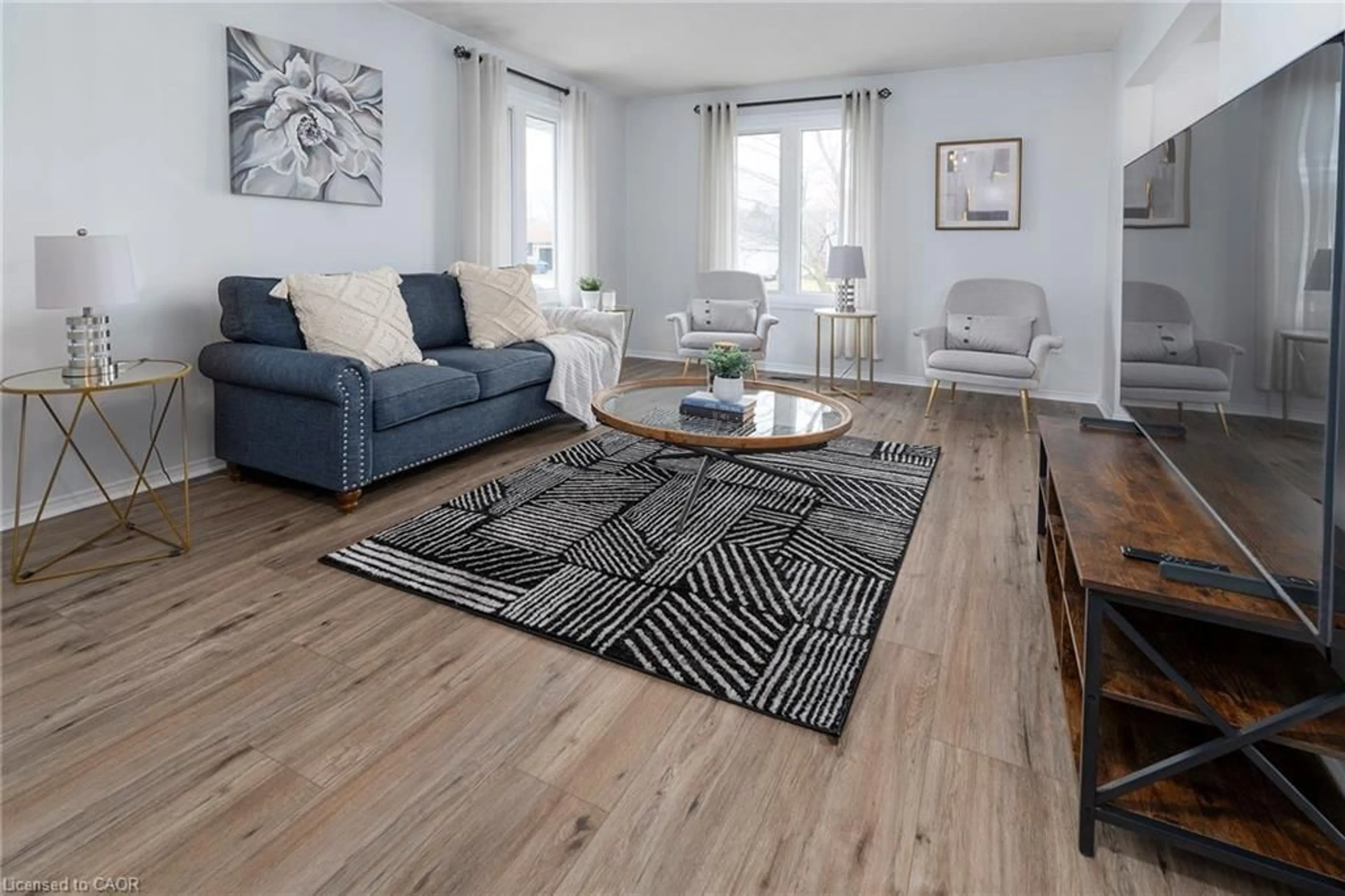 Living room with furniture, unknown for 461 Belleair Blvd, Ridgeway Ontario L0S 1N0