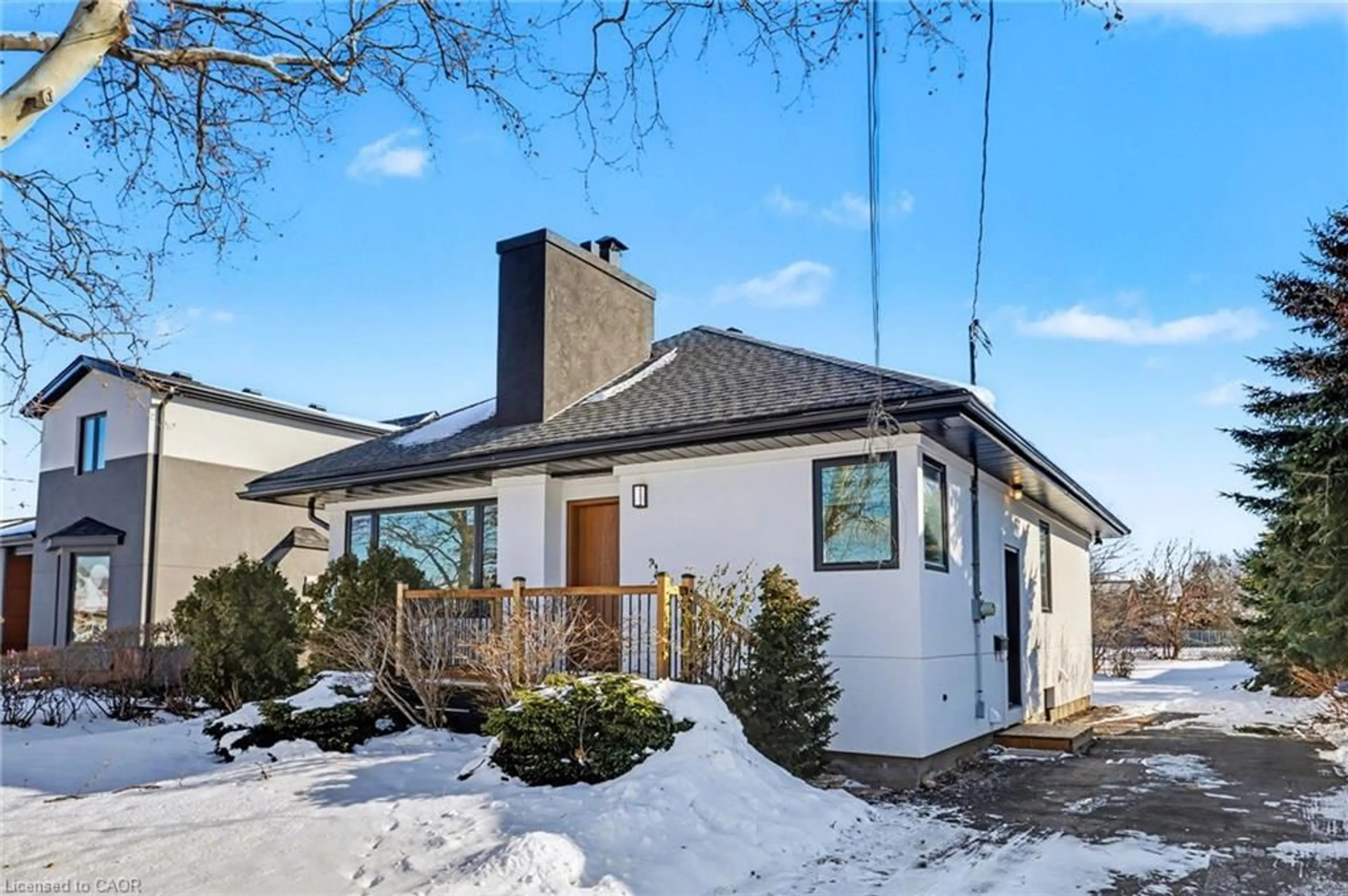 Home with brick exterior material, street for 10 Norwich Rd, Stoney Creek Ontario L8E 1Z6