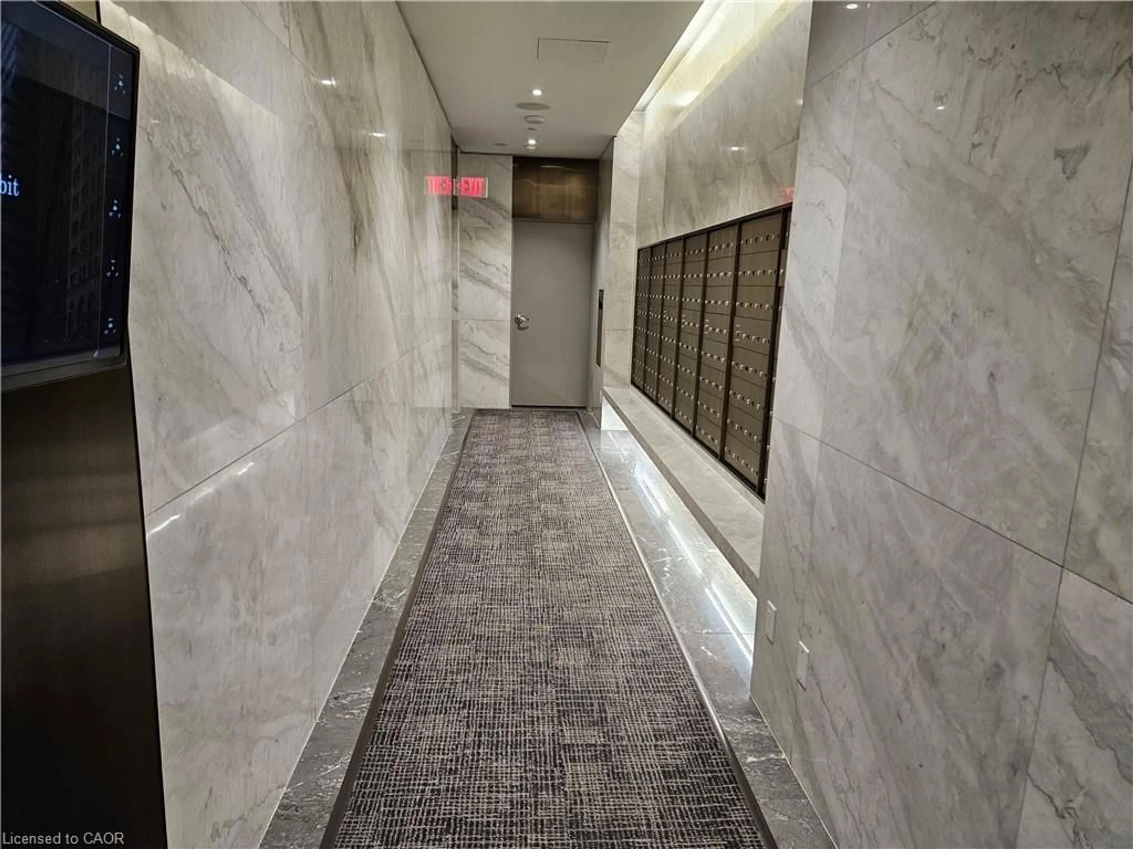 Indoor foyer for 200 Bloor St #1802, Toronto Ontario M5S 1T8