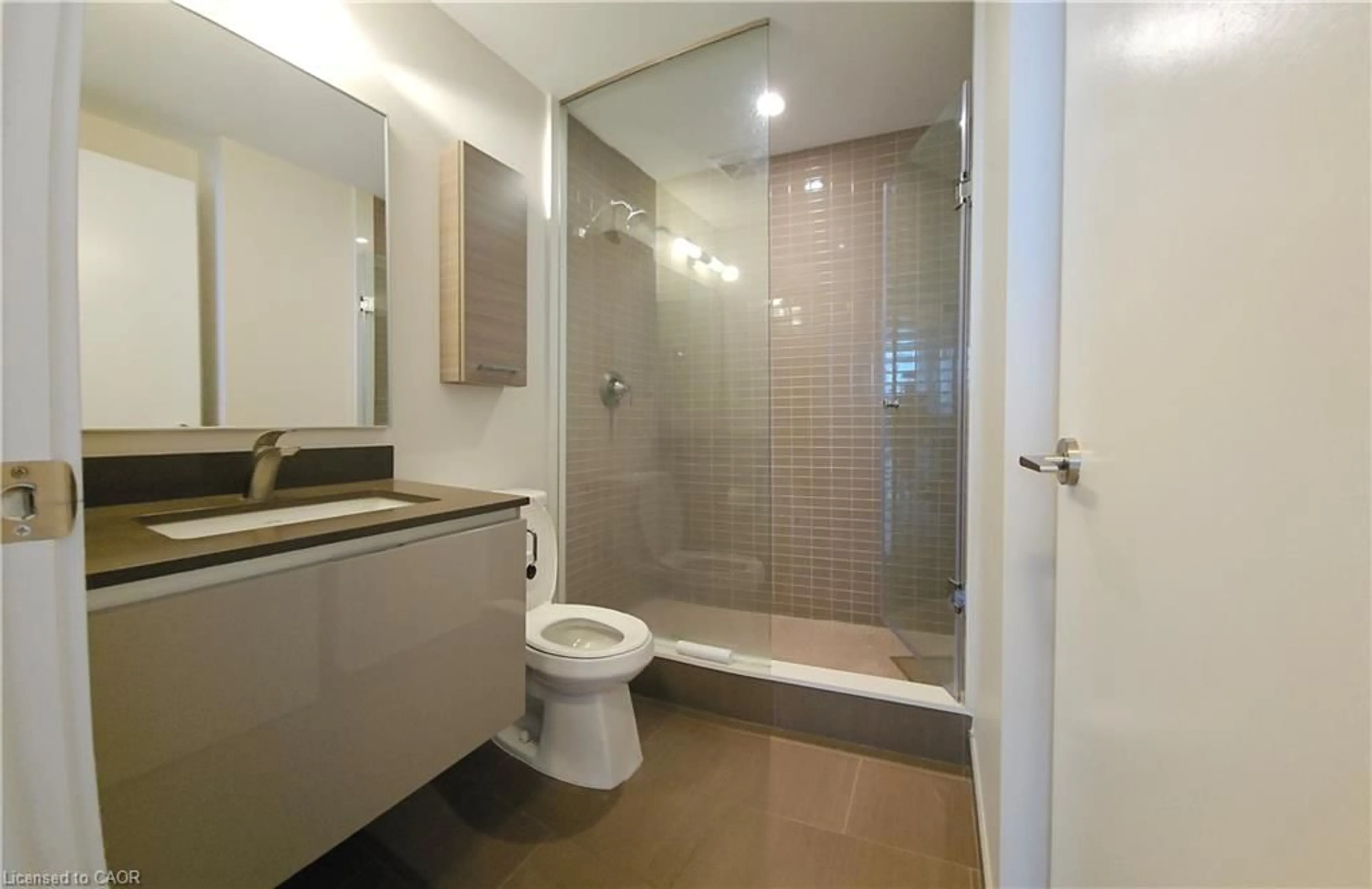 Standard bathroom, ceramic/tile floor for 200 Bloor St #1802, Toronto Ontario M5S 1T8