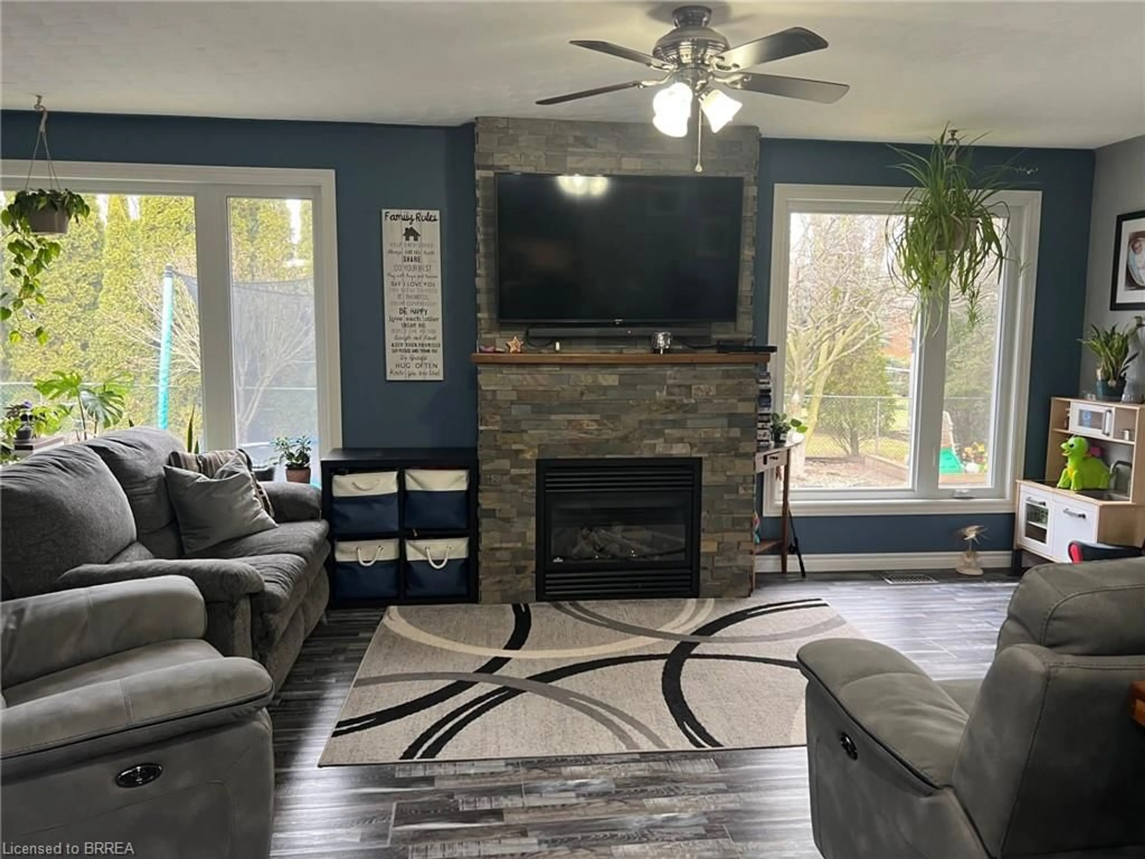 Living room with furniture, unknown for 5 Baltic Cir, Waterford Ontario N0E 1Y0