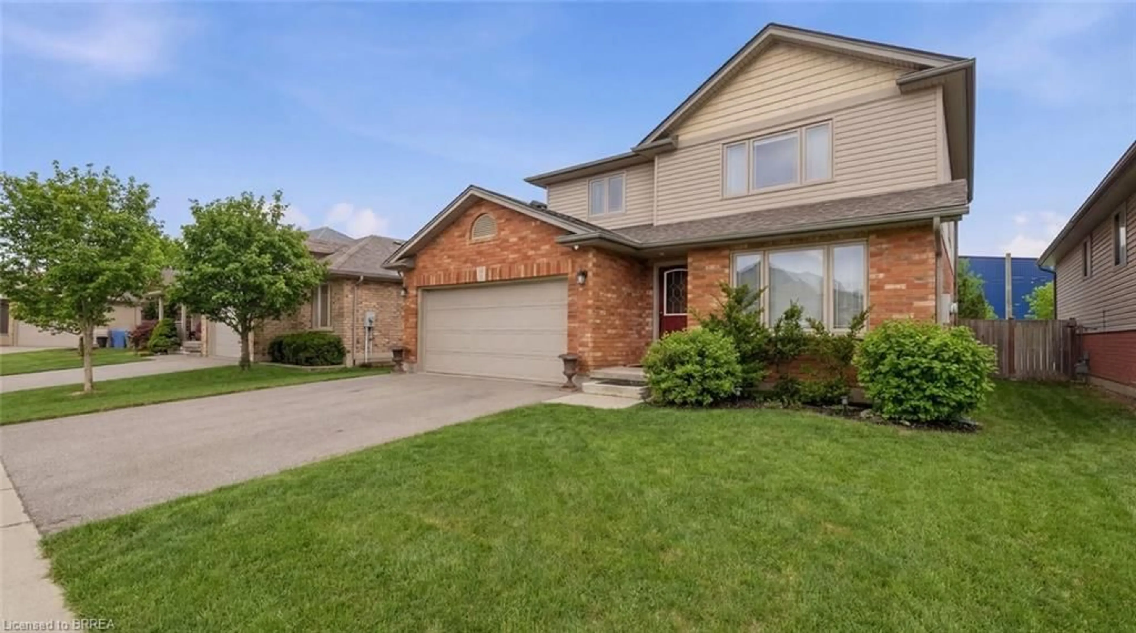 Home with brick exterior material, street for 40 Mission Rd, Brantford Ontario N3S 0A3