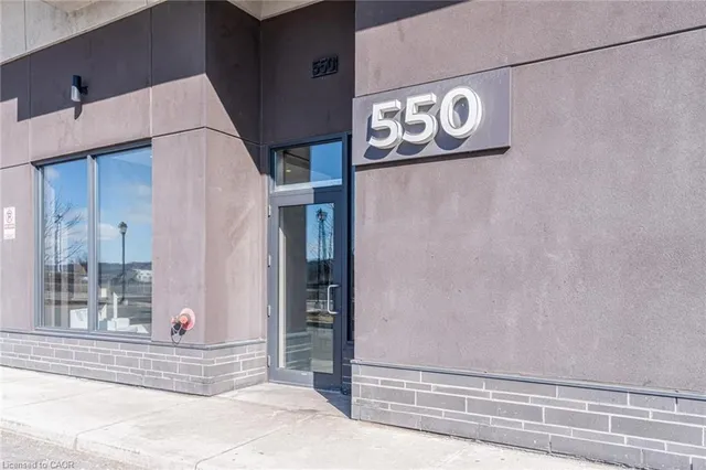 550 North Service Rd #516, Grimsby 2