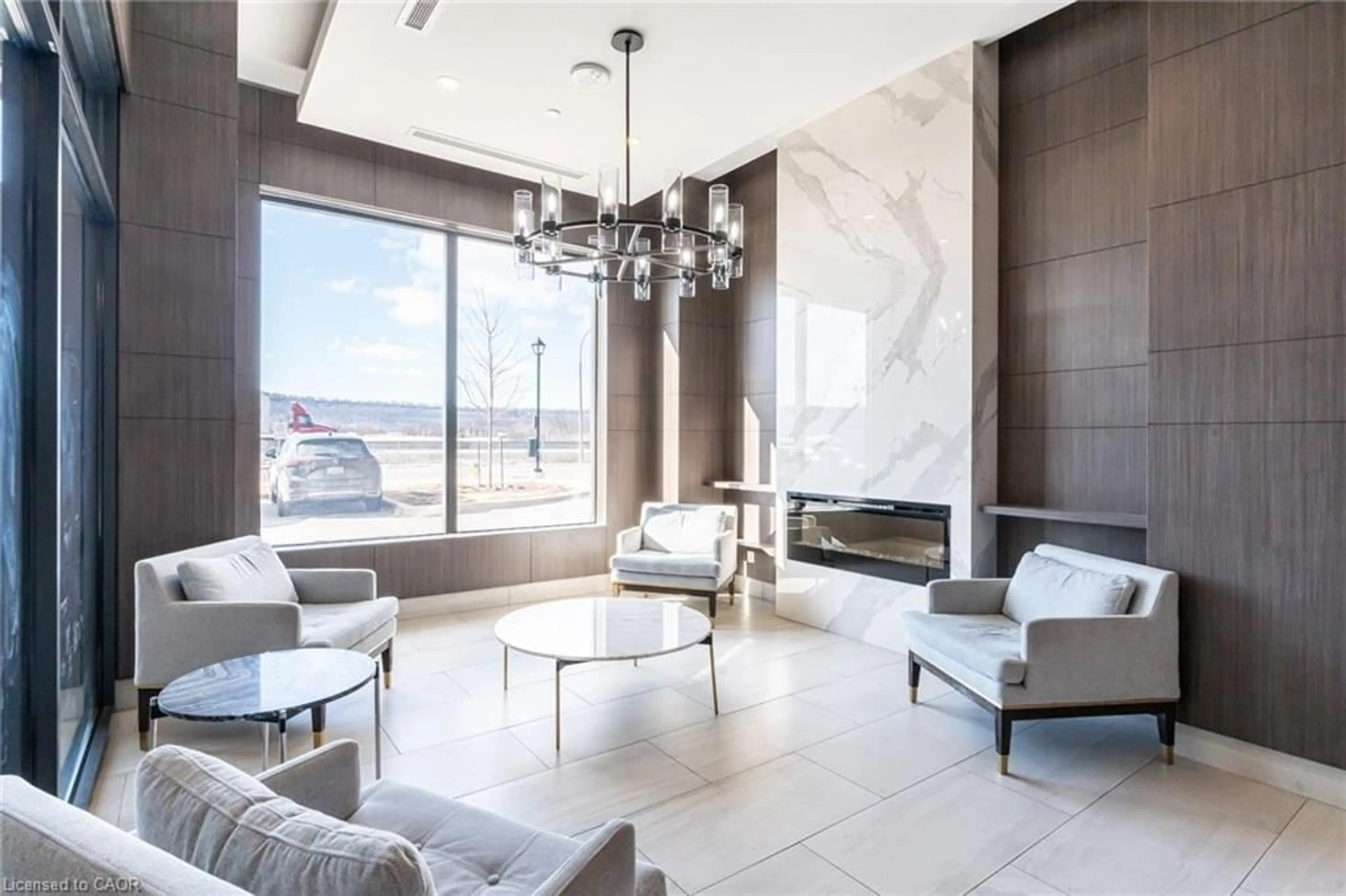 Lobby for 550 North Service Rd #516, Grimsby Ontario L3M 0H9