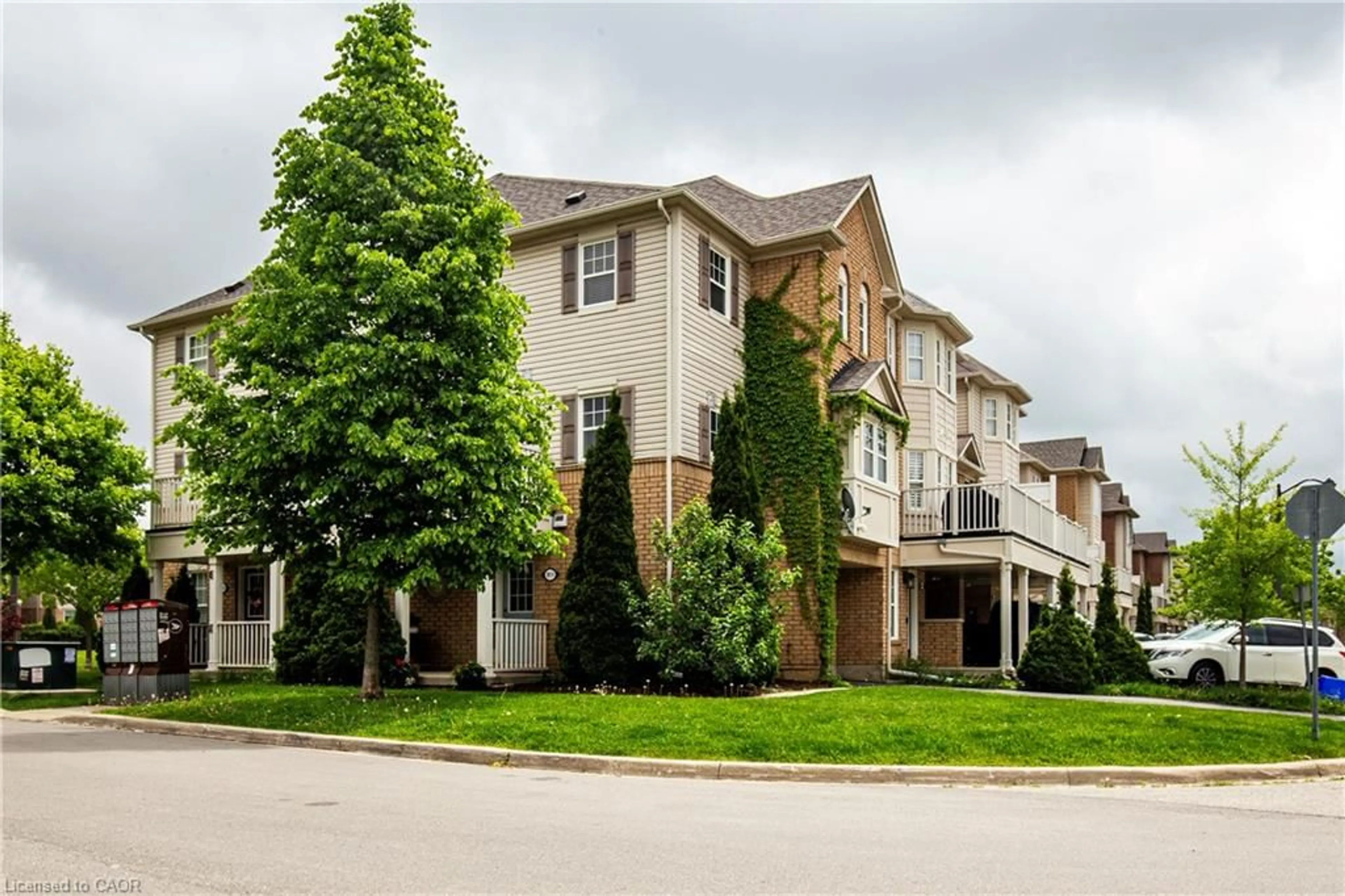 Unknown for 911 Deverell Pl, Milton Ontario L9T 0M2