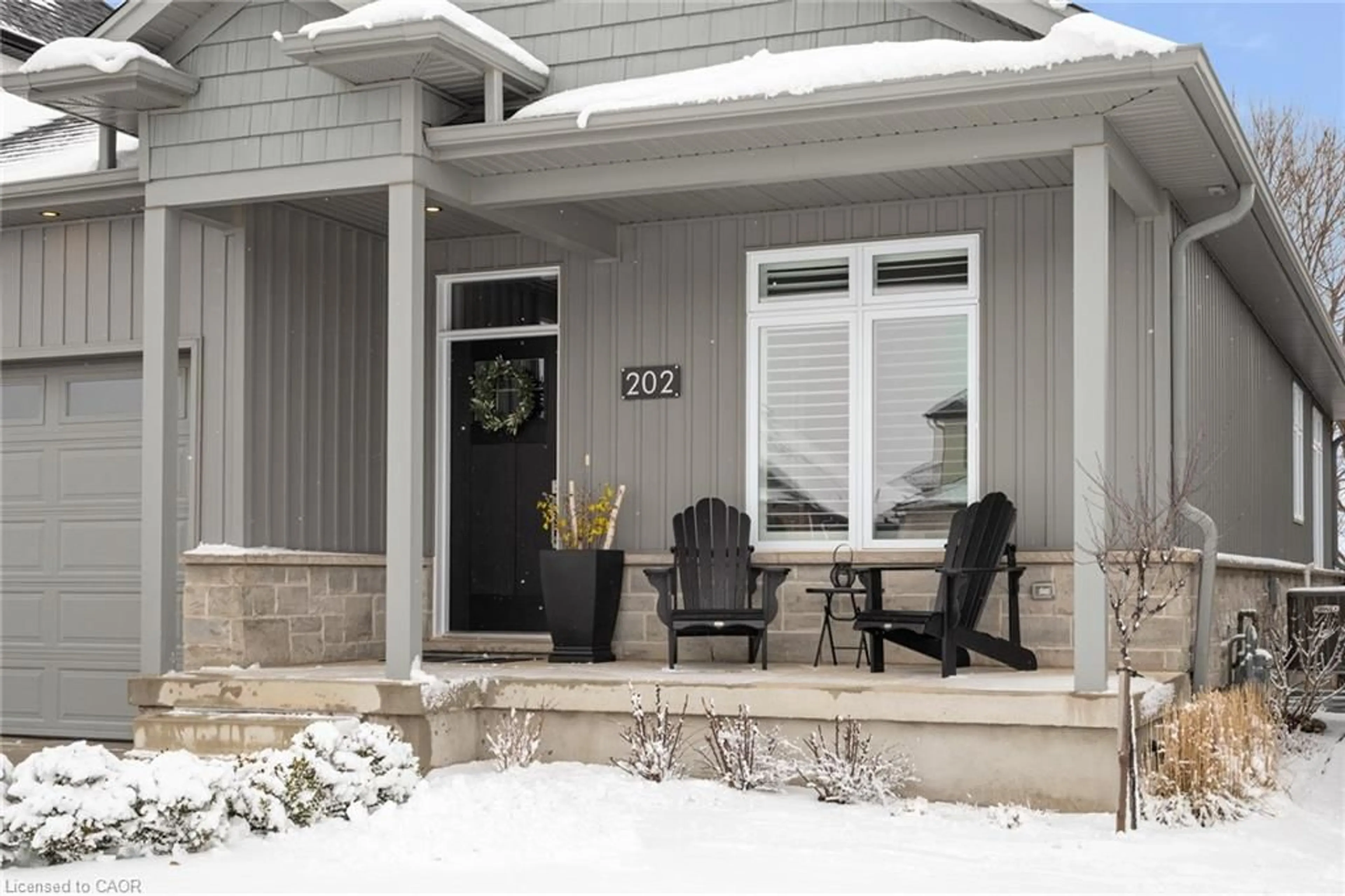 Patio, street for 202 Timber Trail Rd, Elmira Ontario N3B 0E4