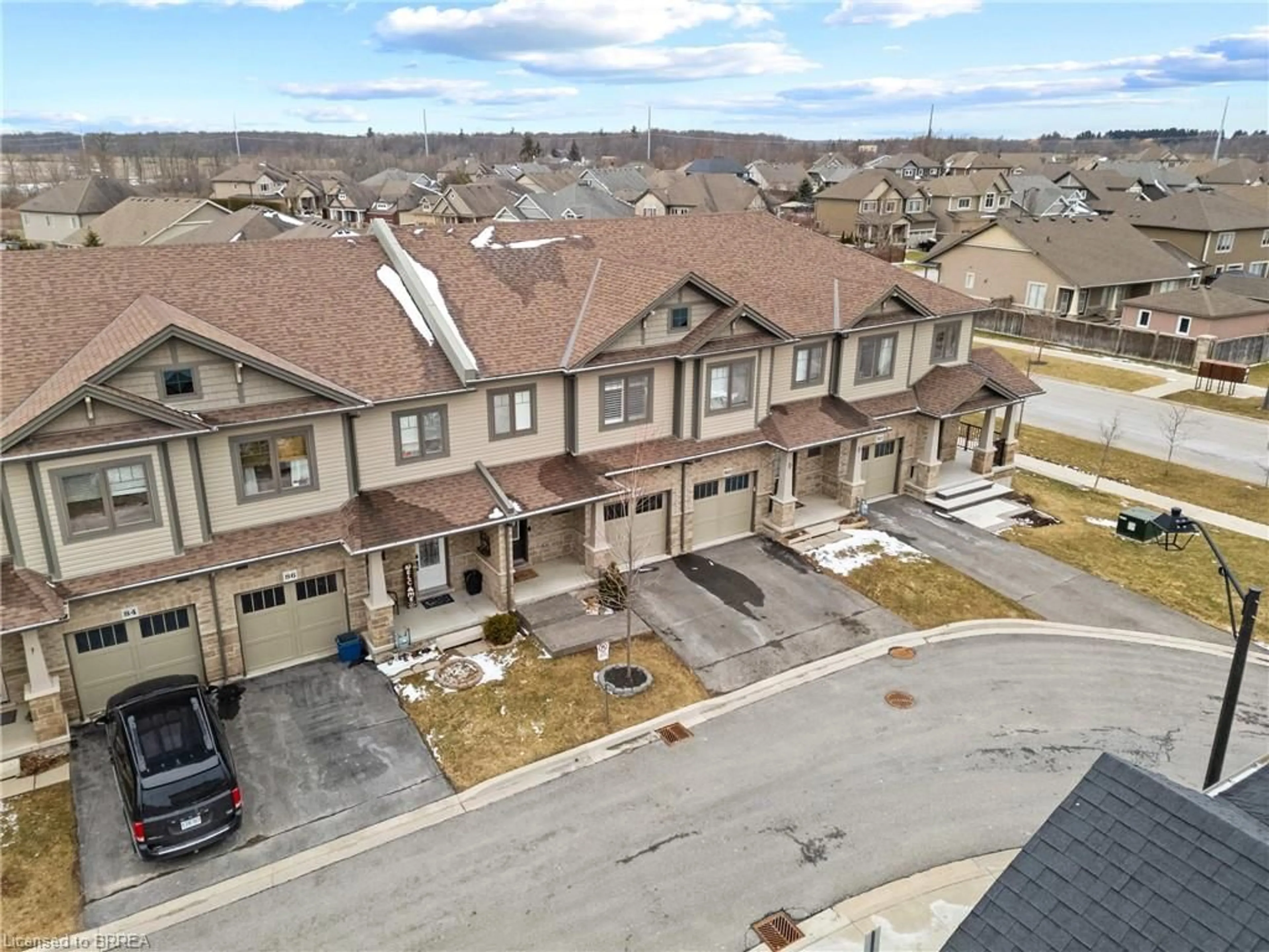 A pic from outside/outdoor area/front of a property/back of a property/a pic from drone, street for 88 Severino Cir, Smithville Ontario L0R 2A0