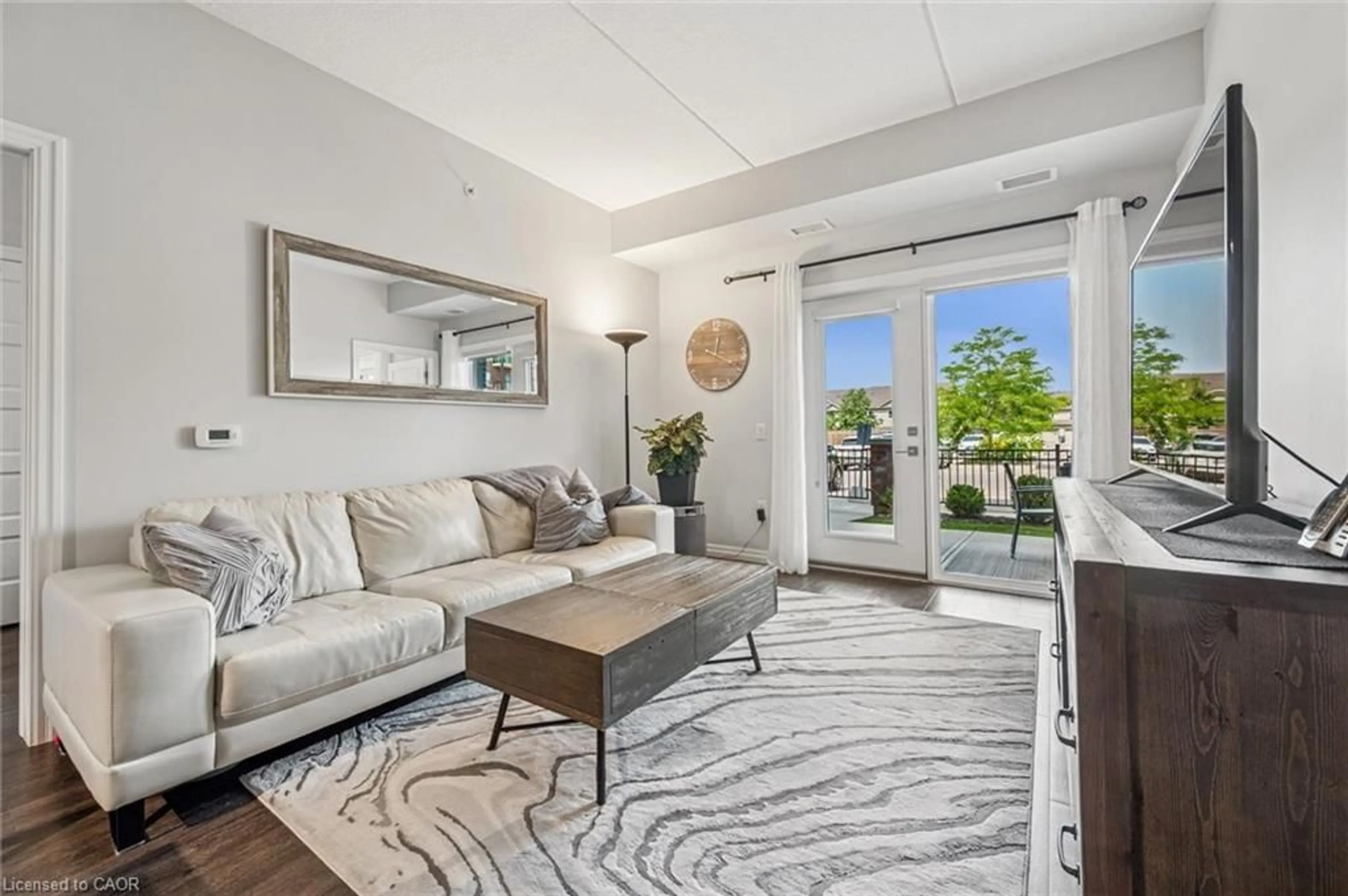 Living room with furniture, unknown for 35 Kingsbury Sq #121, Guelph Ontario N1L 0J4