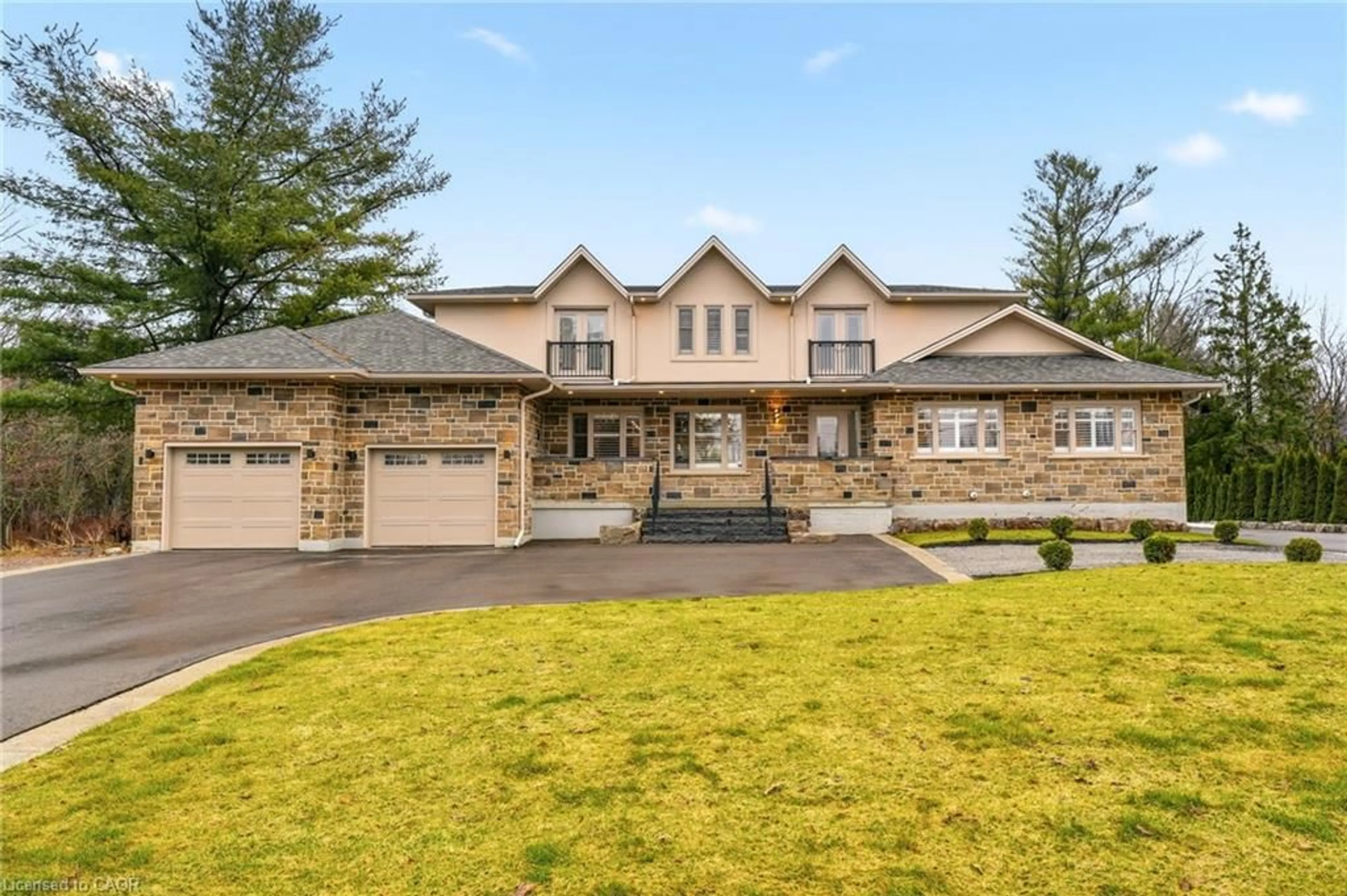 Home with brick exterior material, unknown for 1354 1 Sideroad, Burlington Ontario L7P 0R9