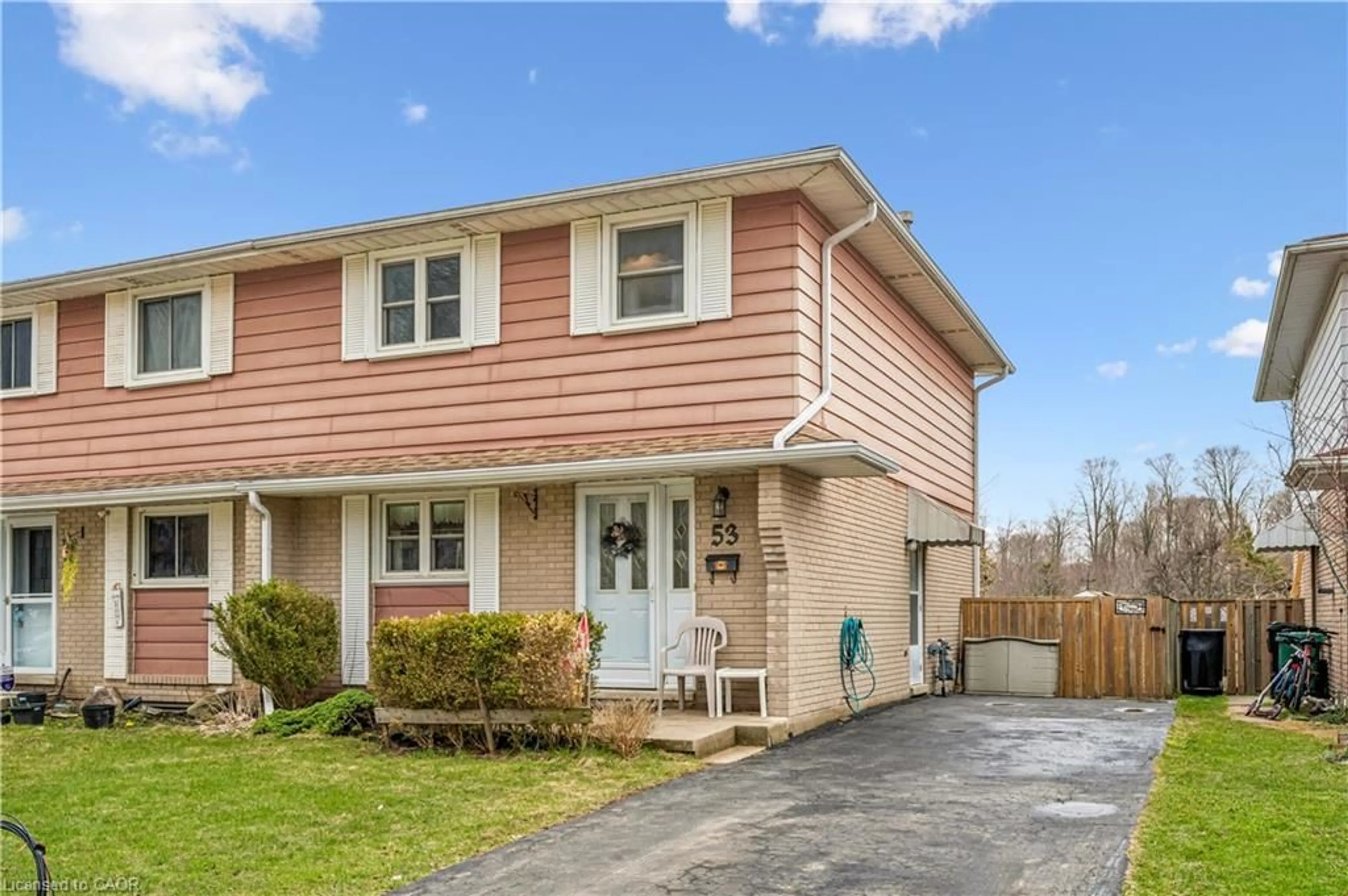 Home with vinyl exterior material, street for 53 Shadeland Cres, Kitchener Ontario N2M 2J1