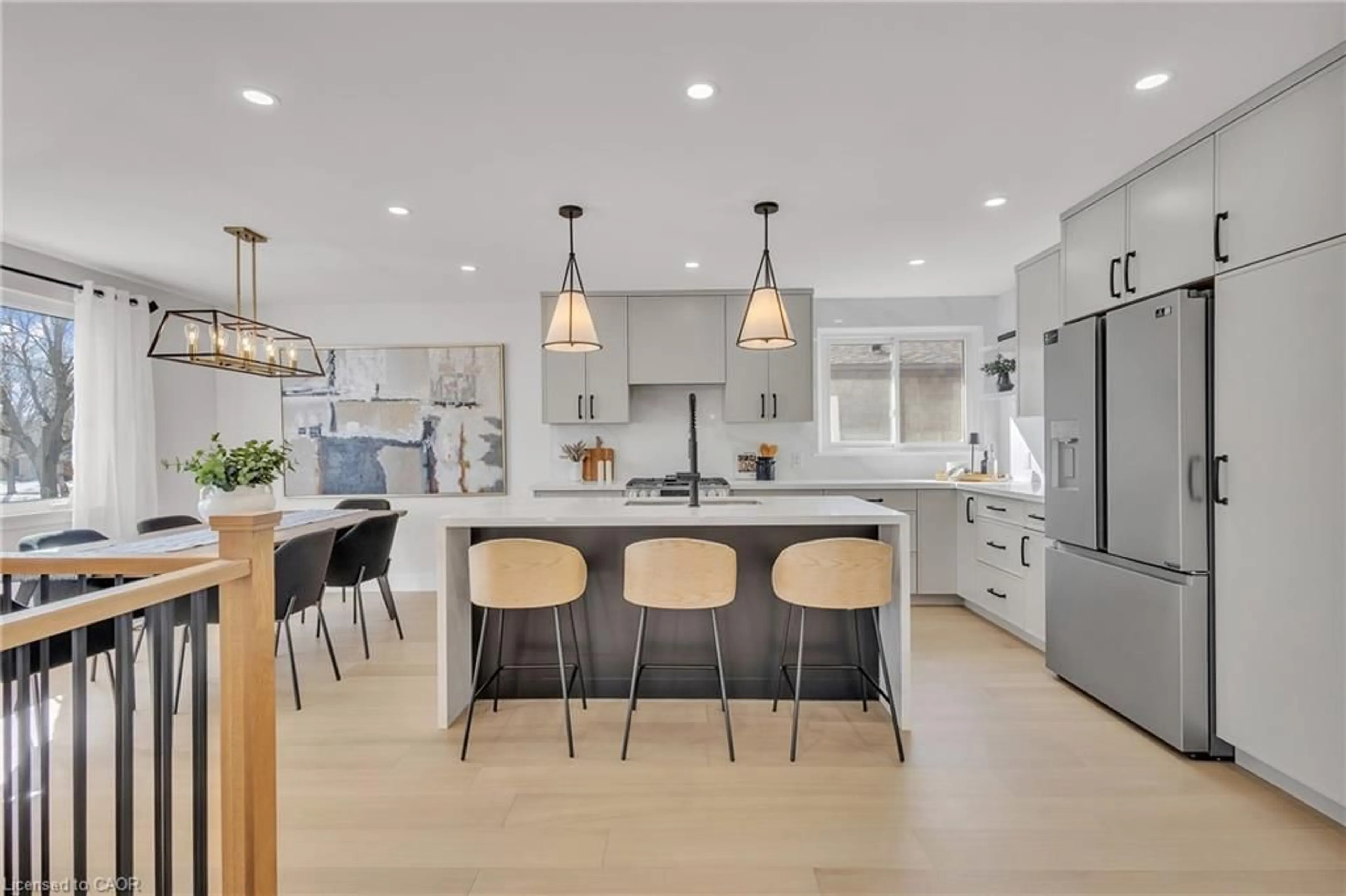 Open concept kitchen, ceramic/tile floor for 4185 Sutherland Cres, Burlington Ontario L7L 5G3