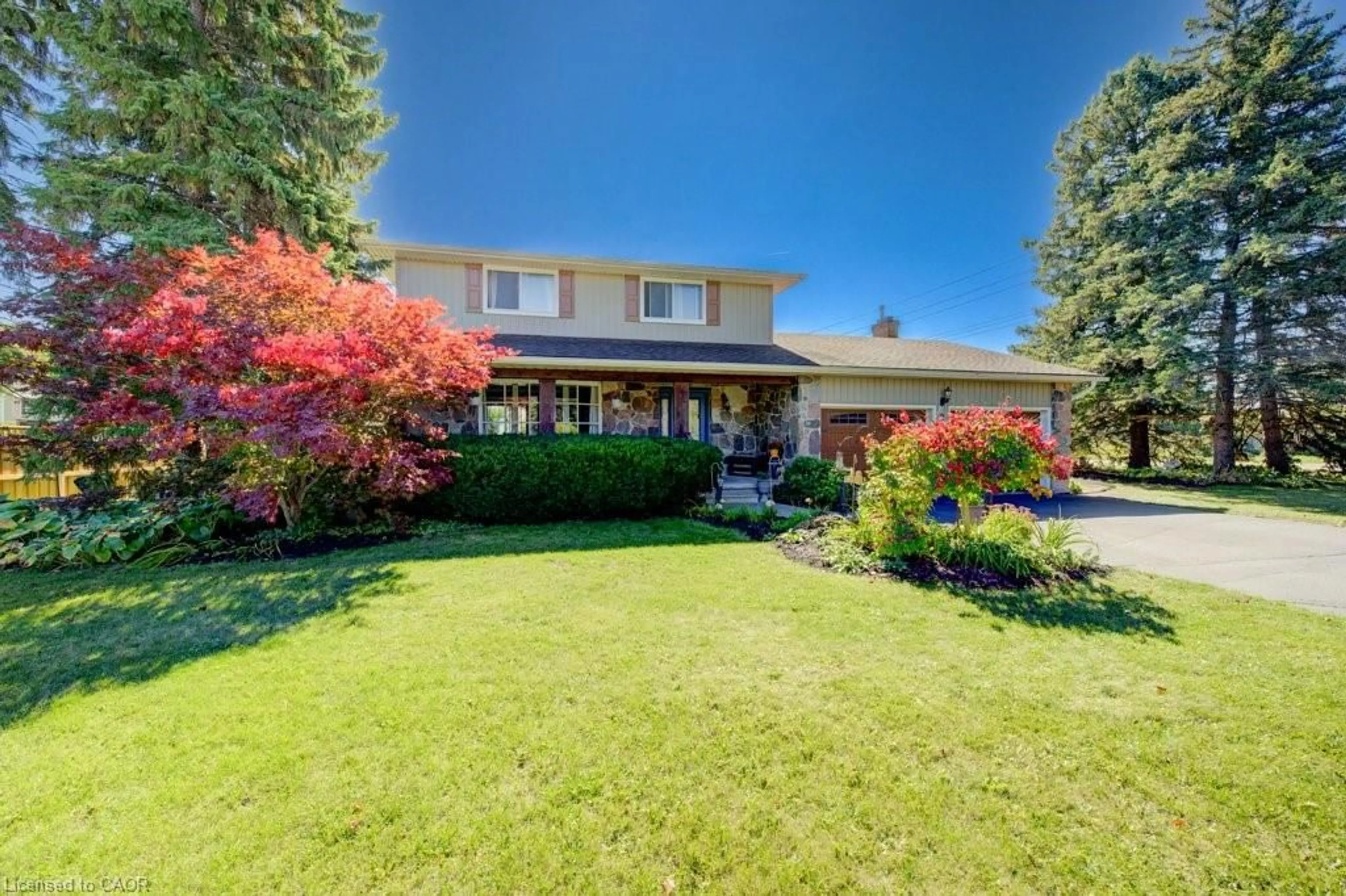 A pic from outside/outdoor area/front of a property/back of a property/a pic from drone, street for 2 Deerfield Ave, Petersburg Ontario N0B 2H0