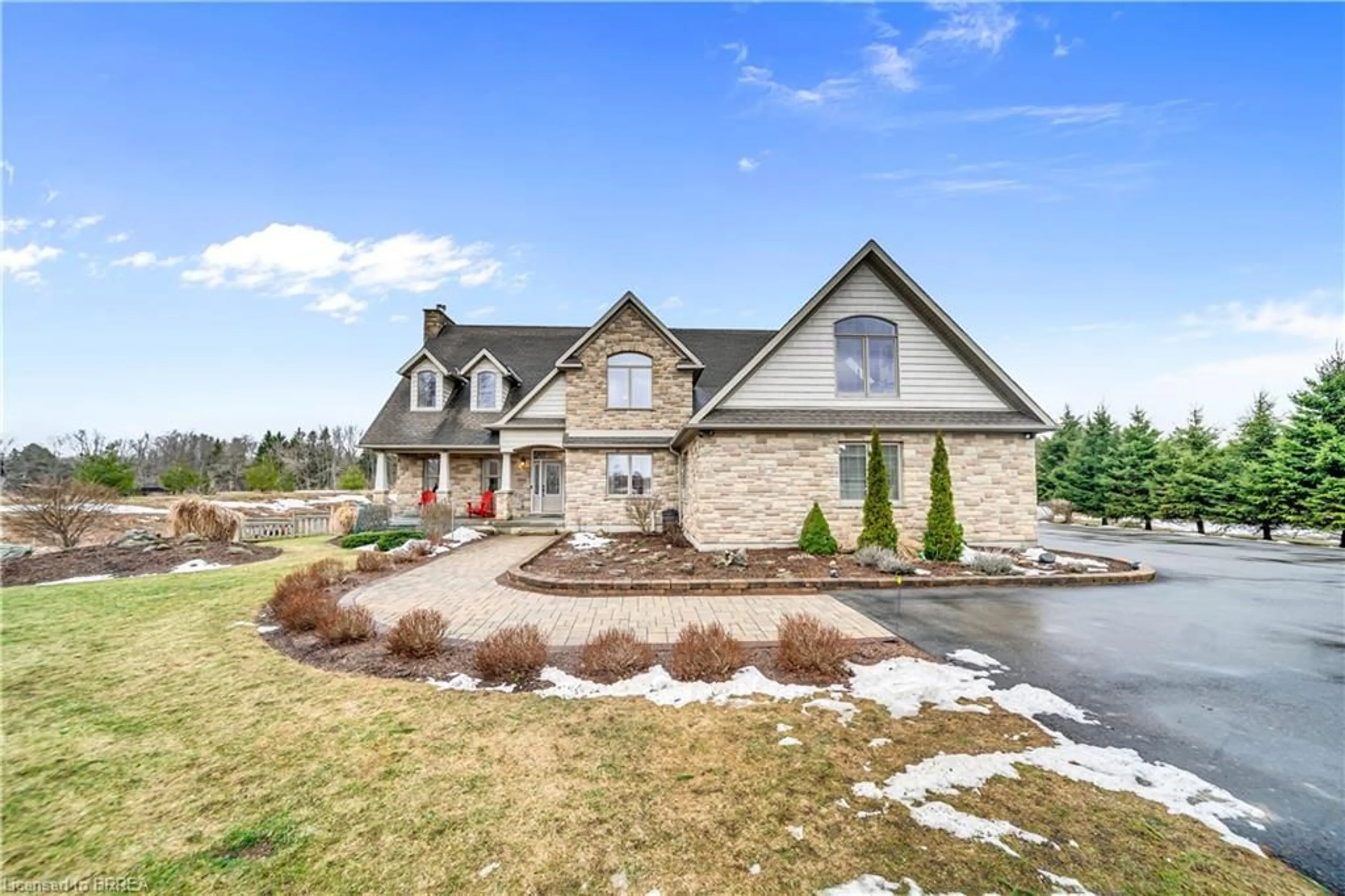 Home with brick exterior material, unknown for 4760 Nassagaweya-Puslinch Tline, Moffat Ontario N0B 2J0