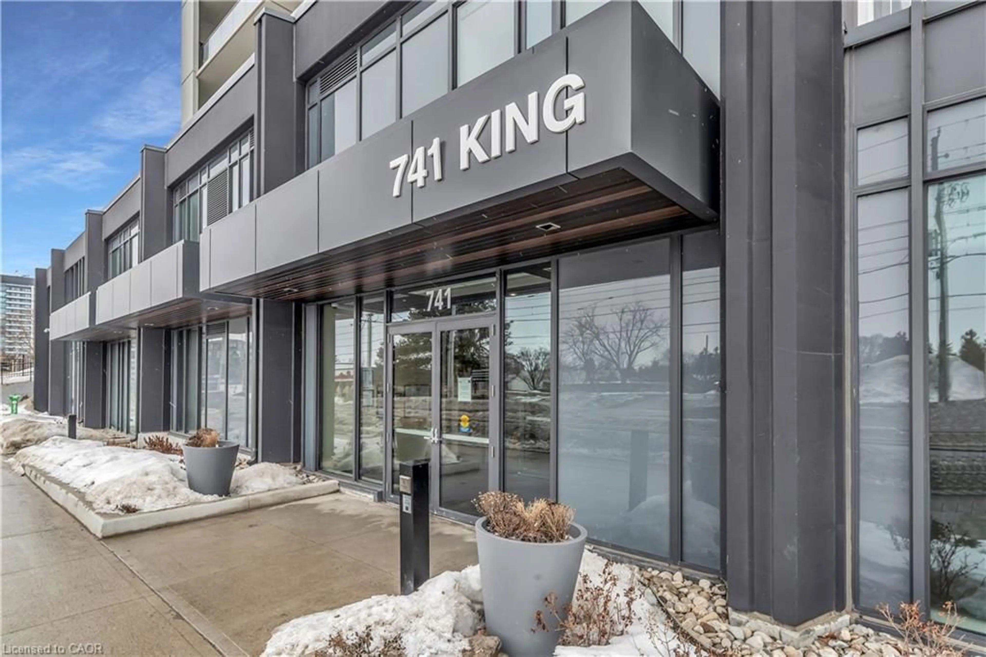 Unknown for 741 King St #102, Kitchener Ontario N2H 1E5