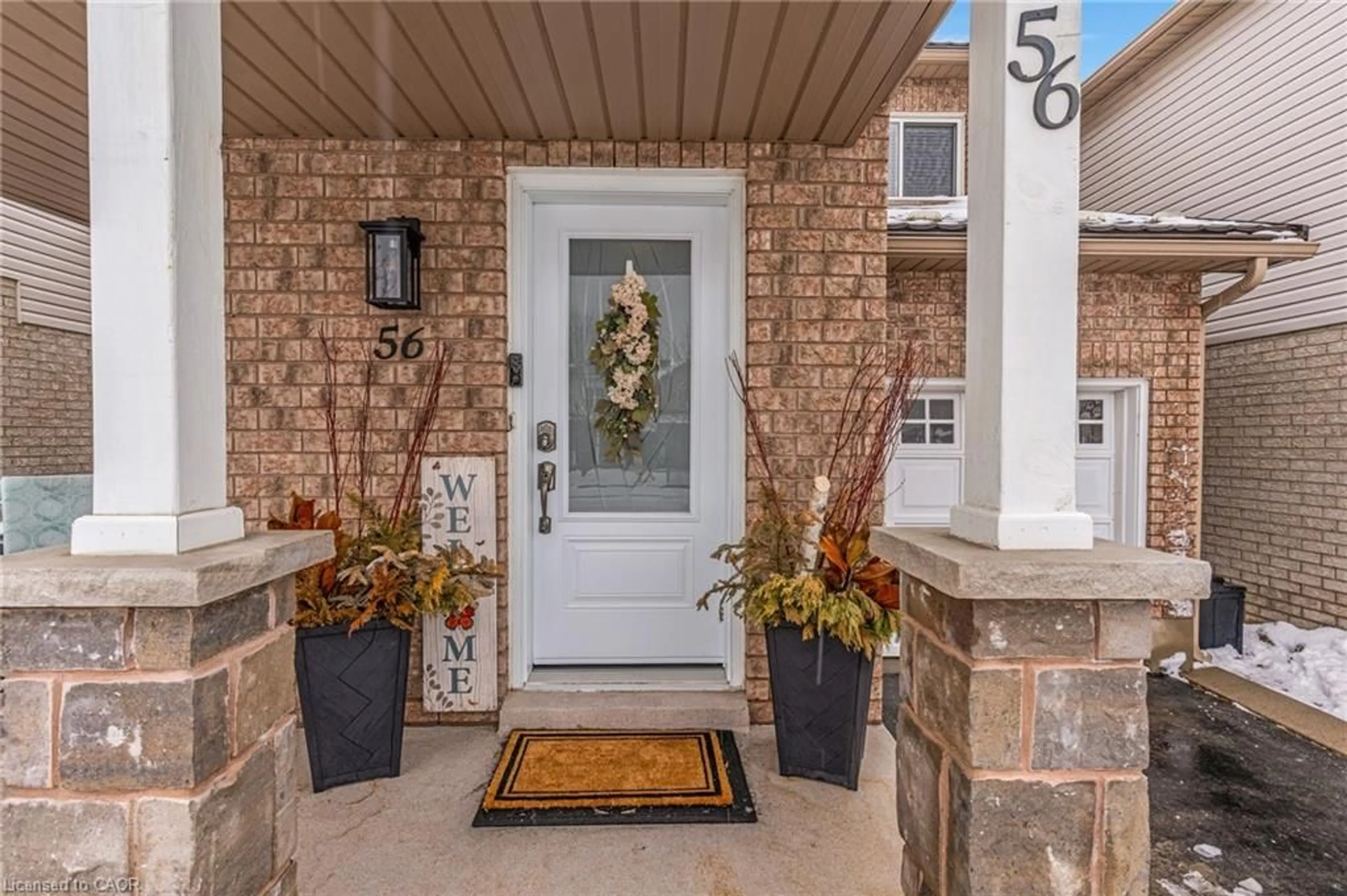 Indoor entryway for 56 Flockhart Rd, Cambridge Ontario N1P 1G3