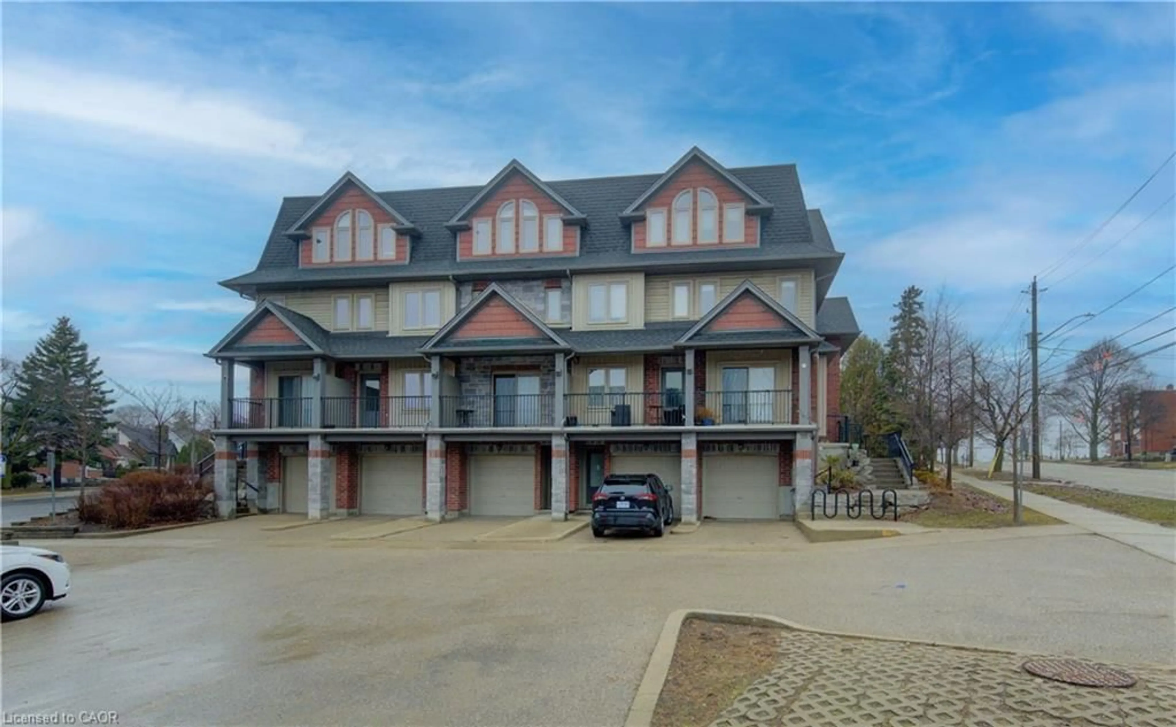 A pic from outside/outdoor area/front of a property/back of a property/a pic from drone, unknown for 487 East Ave #2, Kitchener Ontario N2H 0A8