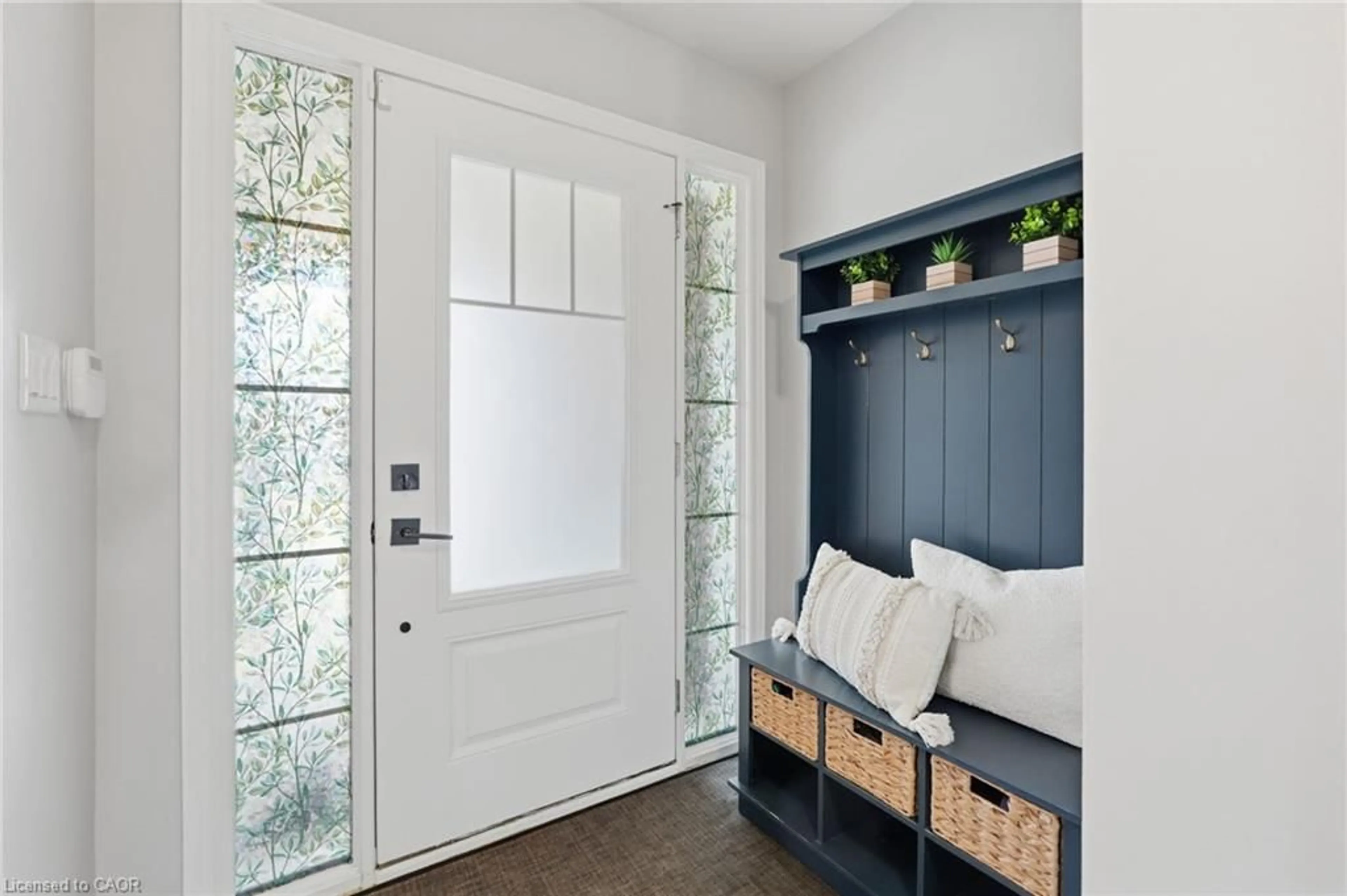 Indoor entryway for 4021 Bush Cres, Beamsville Ontario L3J 0H2