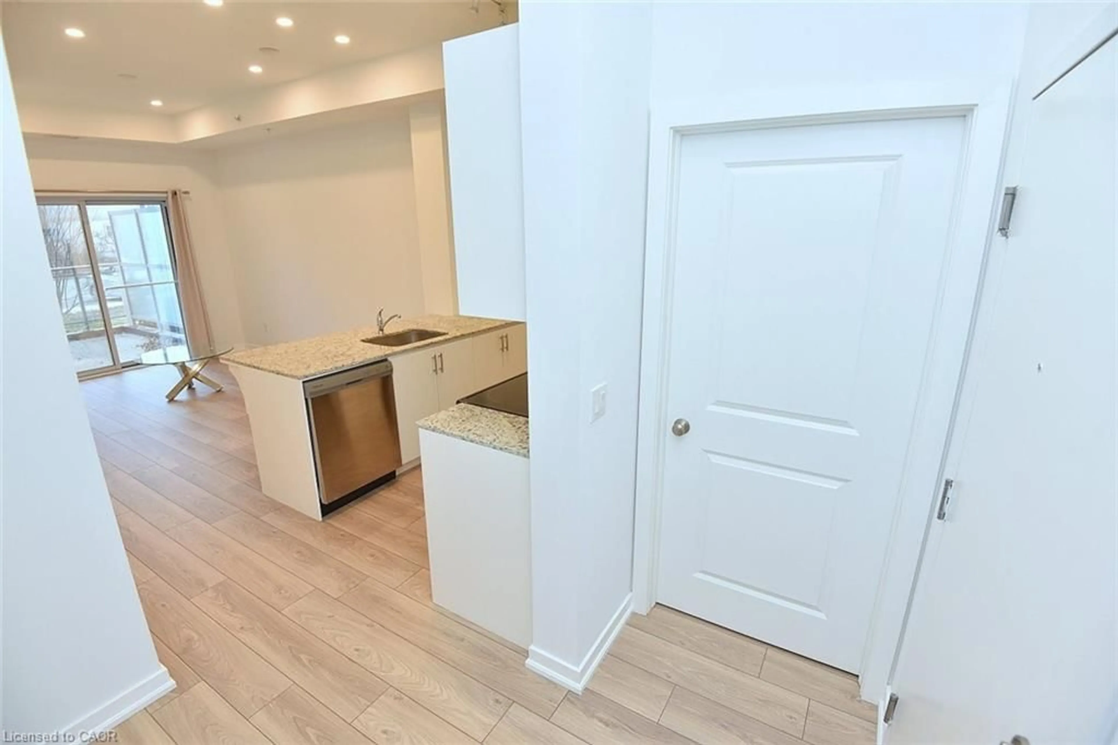 Unknown for 4040 Upper Middle Rd #105, Burlington Ontario L7M 0H2