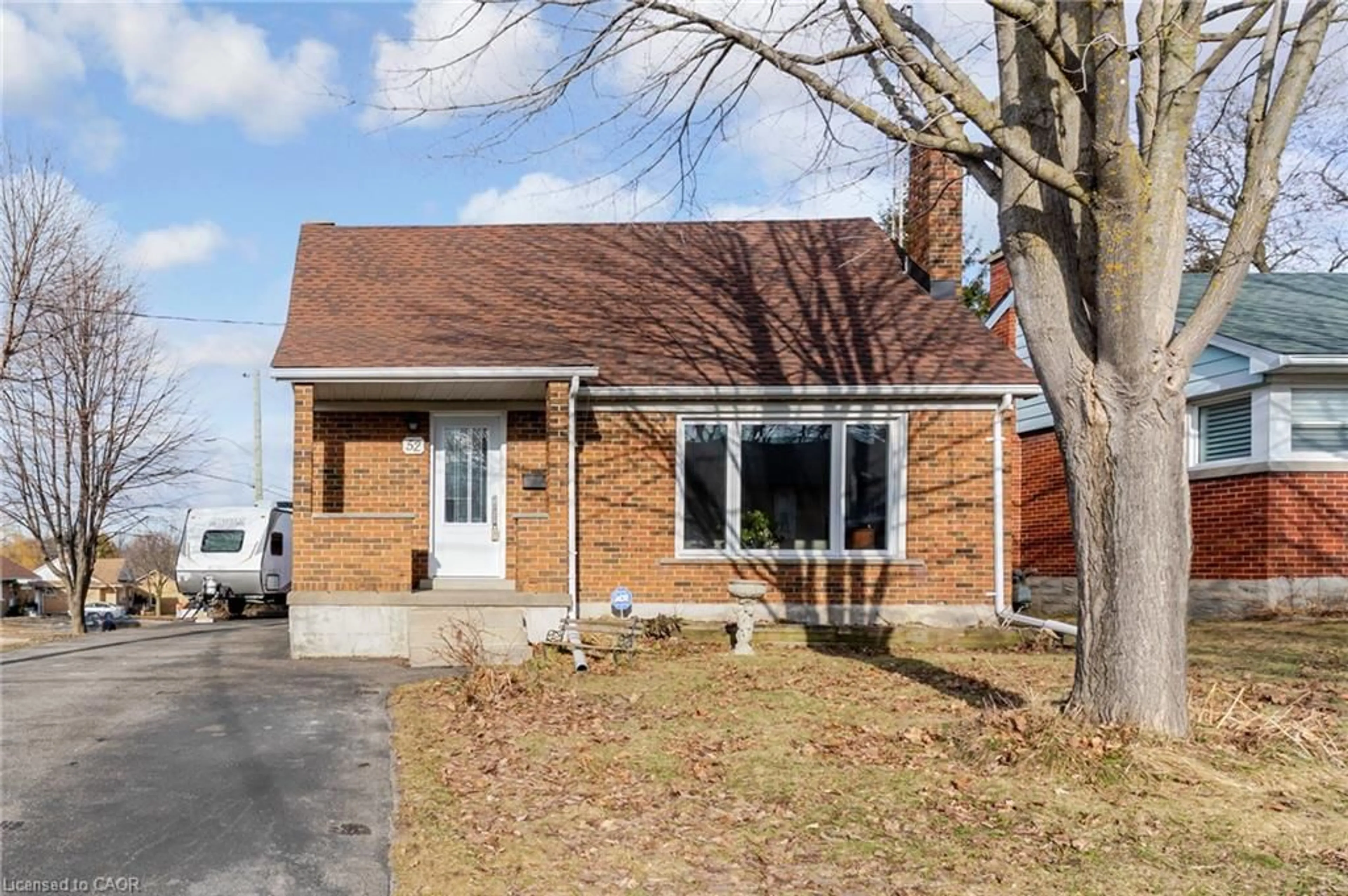 Home with brick exterior material, street for 52 Dover St, Waterloo Ontario N2J 1Z1