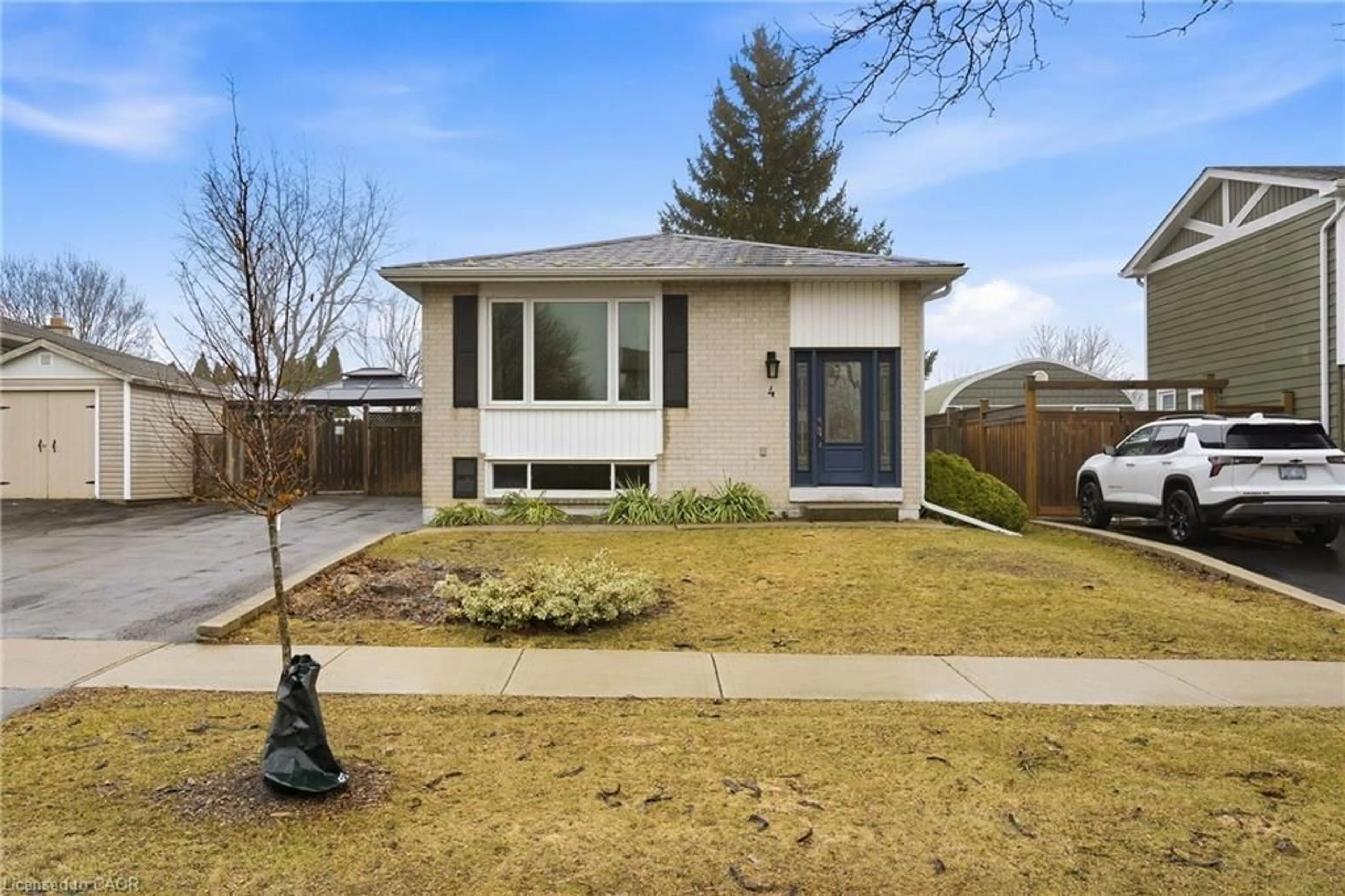 Home with brick exterior material, street for 4 John Murray St, Stoney Creek Ontario L8J 1C4