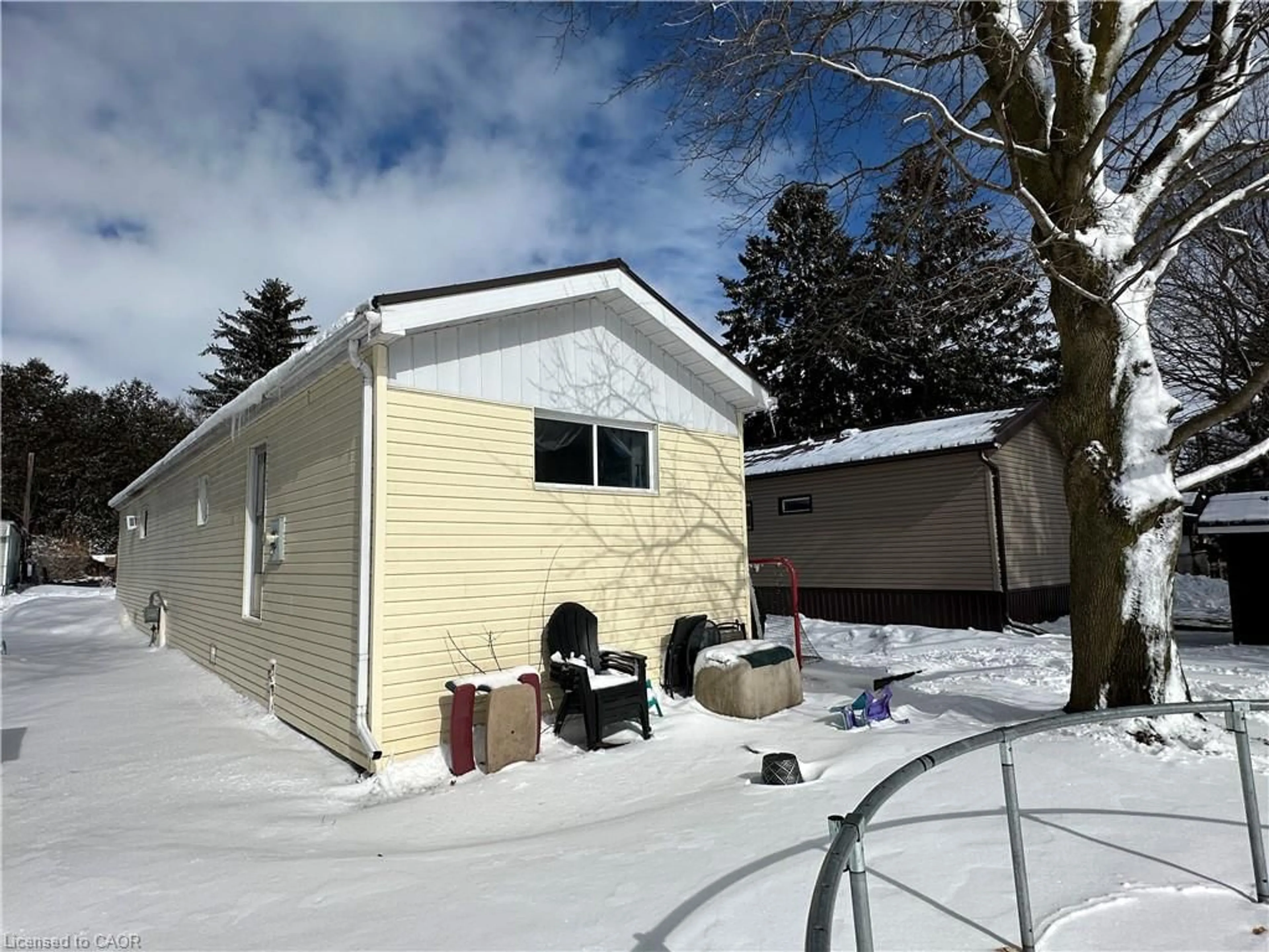 Unknown for 4 Trailer Park Rd, Palmerston Ontario N0G 2P0