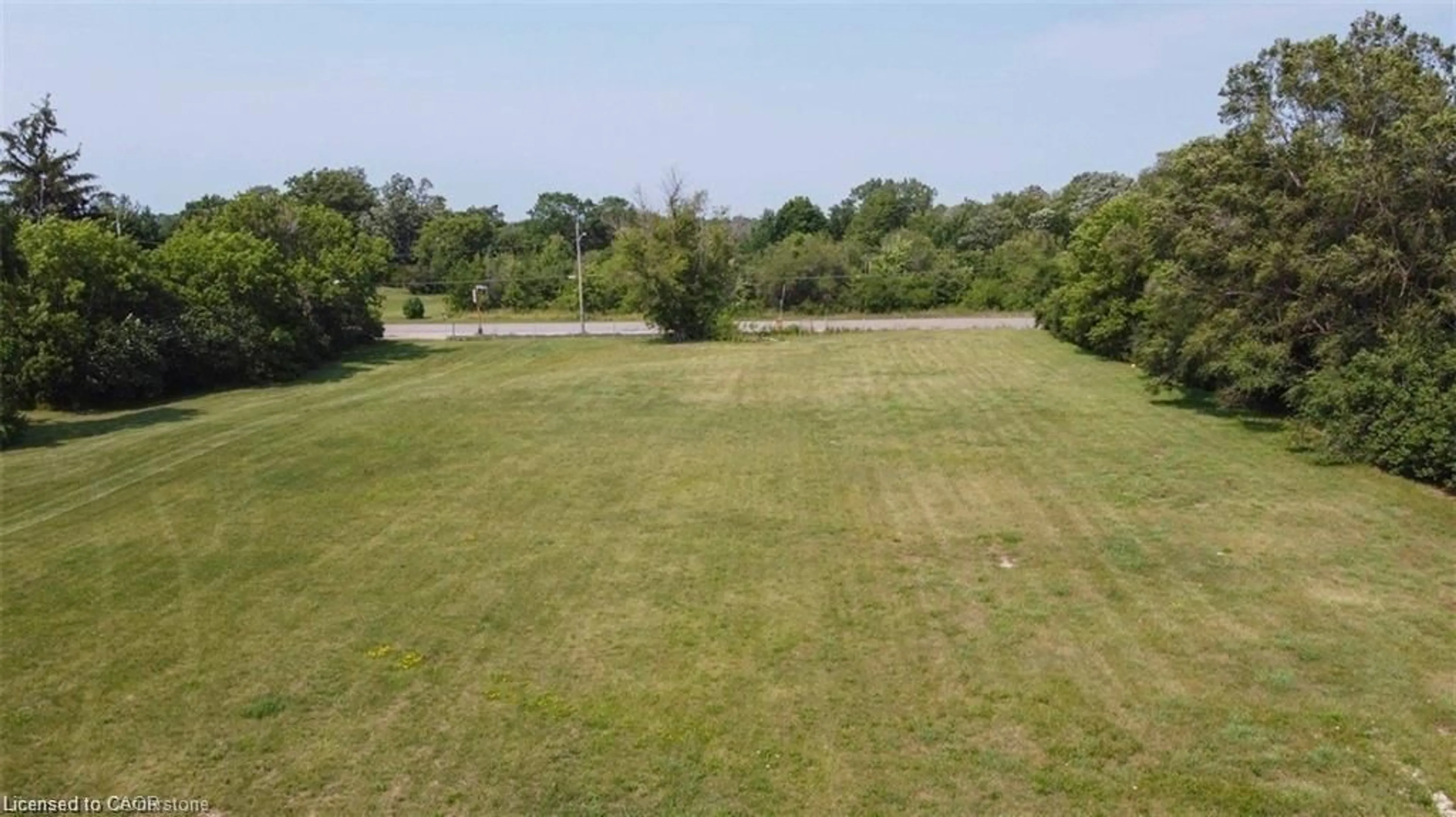 A pic from outside/outdoor area/front of a property/back of a property/a pic from drone, unknown for 125 King St #2, Hagersville Ontario N0A 1H0