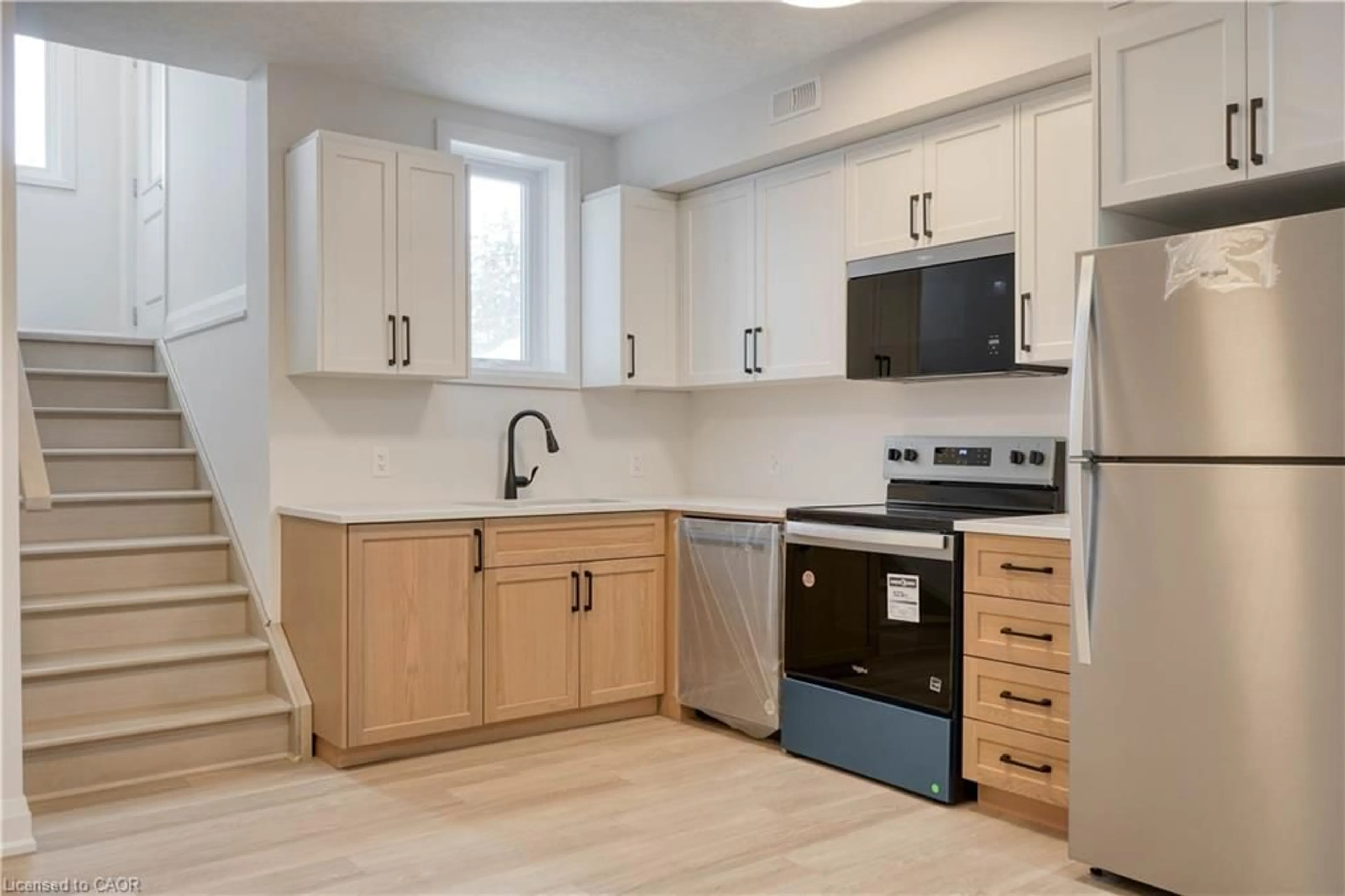 Open concept kitchen, unknown for 800 Myers Rd #107, Cambridge Ontario N1R 5S2