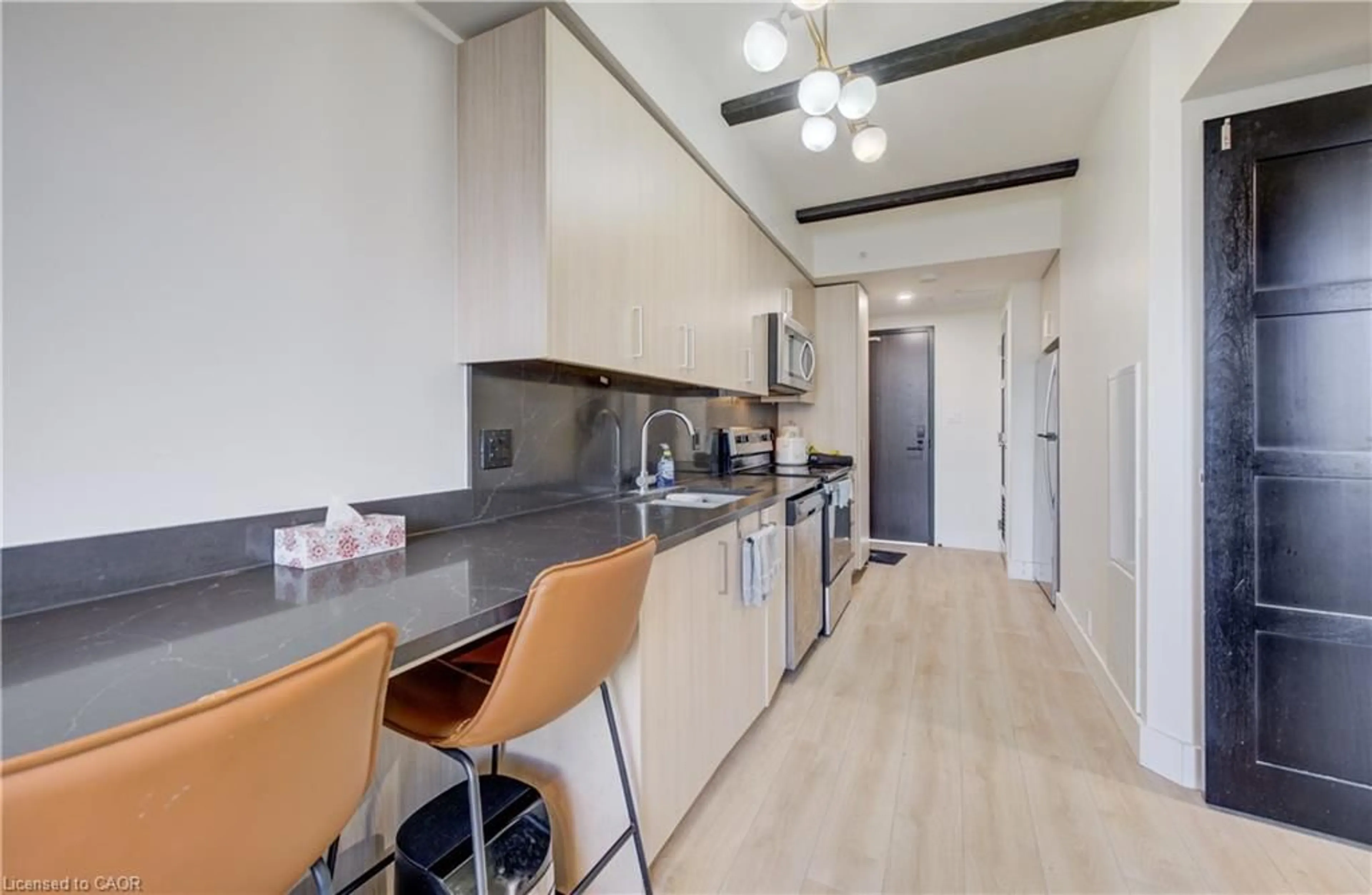 Standard kitchen, ceramic/tile floor for 145 Columbia St #325, Waterloo Ontario N2L 0K7