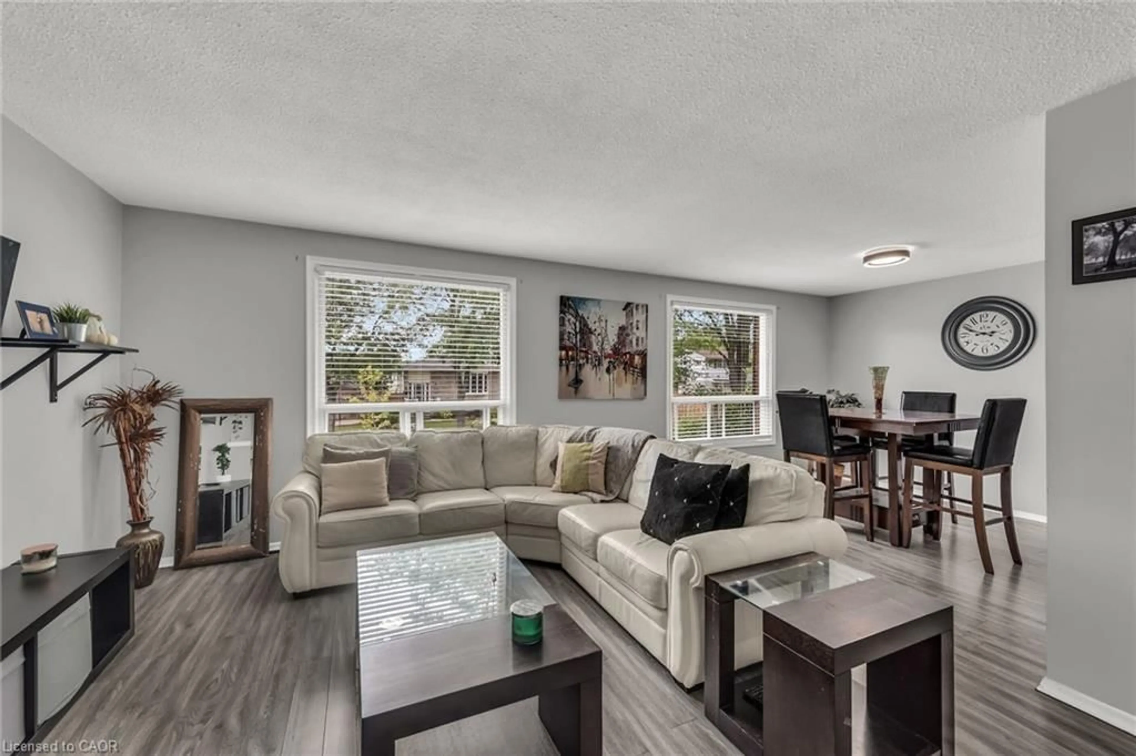 Living room with furniture, unknown for 22 John Murray St, Stoney Creek Ontario L8J 1C4