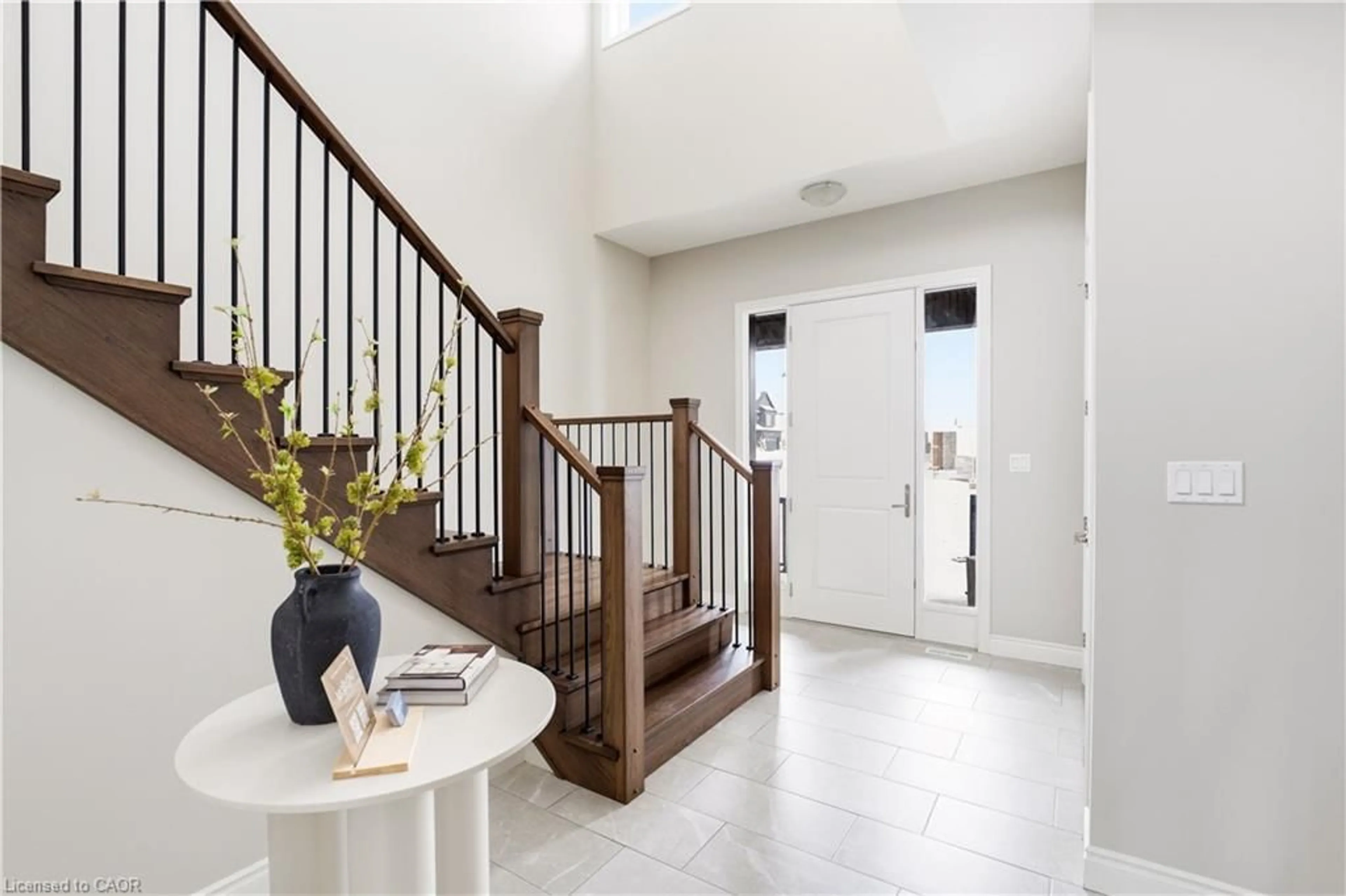 Indoor entryway for 162 Harrison St, Elora Ontario N0B 1S0