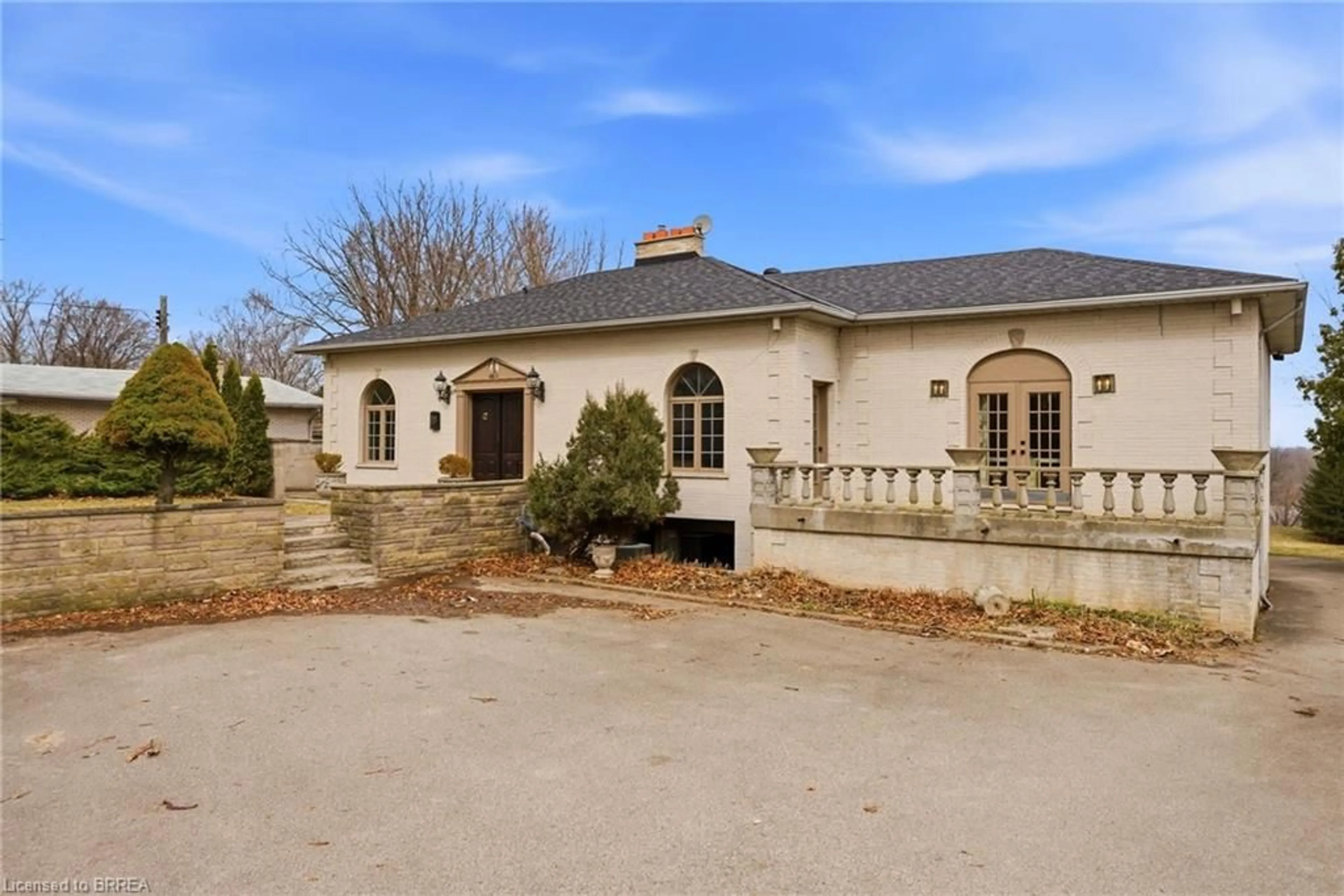 Home with brick exterior material, street for 46 Tutela Heights, Brantford Ontario N3T 1A1