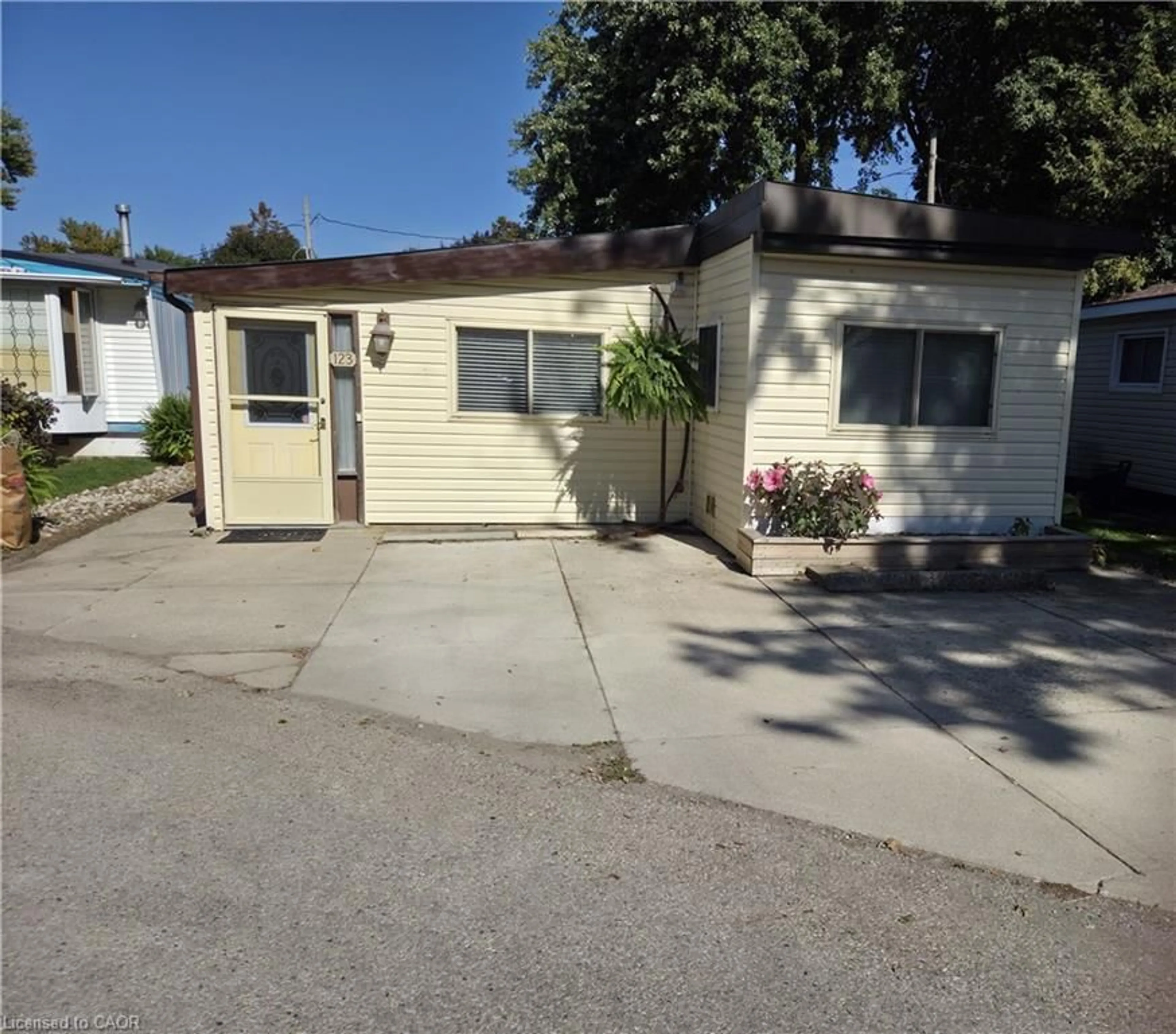 Unknown for 123 Scott St, Woolwich Ontario N2J 4G8